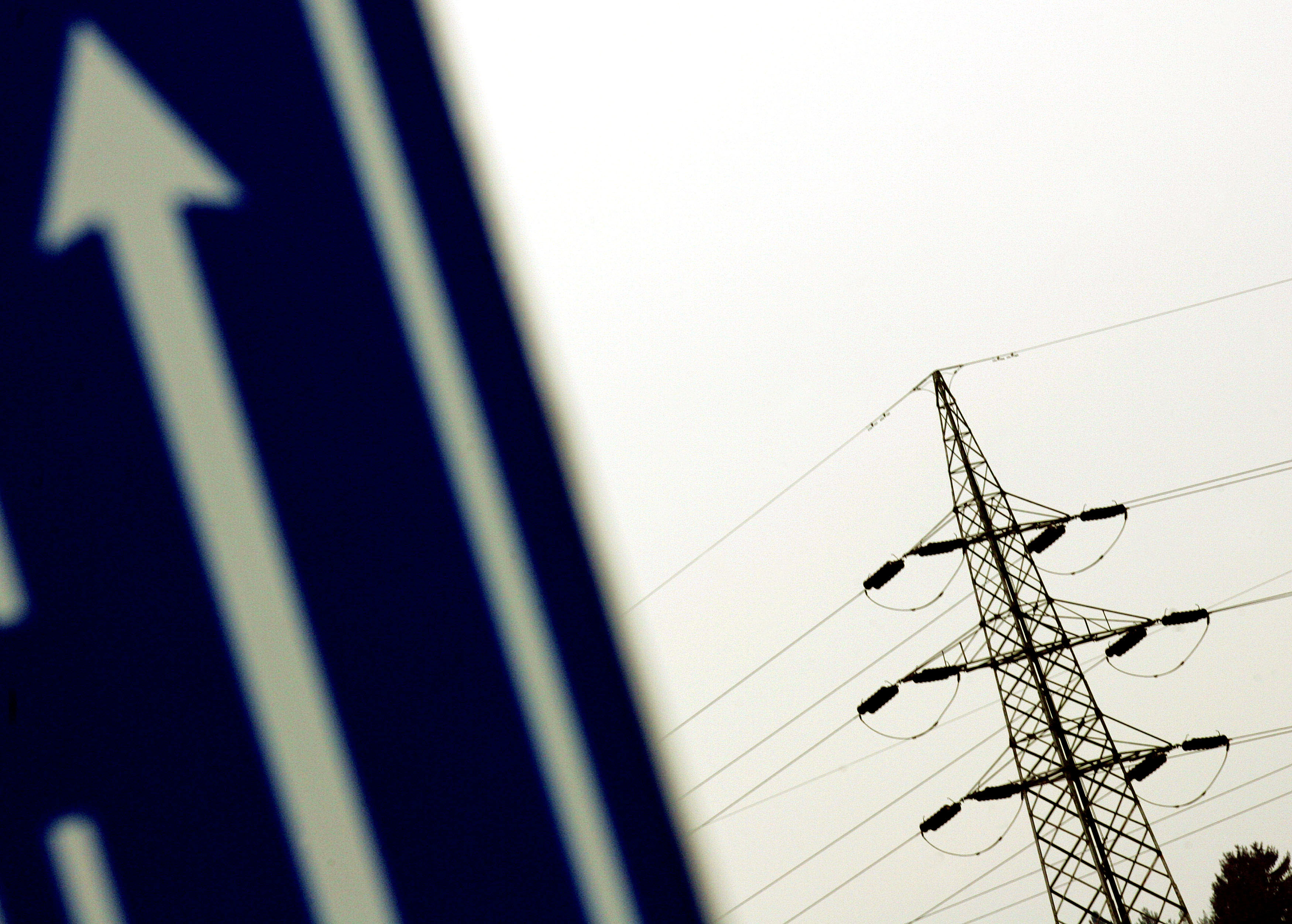 ELEKTRIKA ZNAK PODRAZITVE CENE GOSPODARSTVO