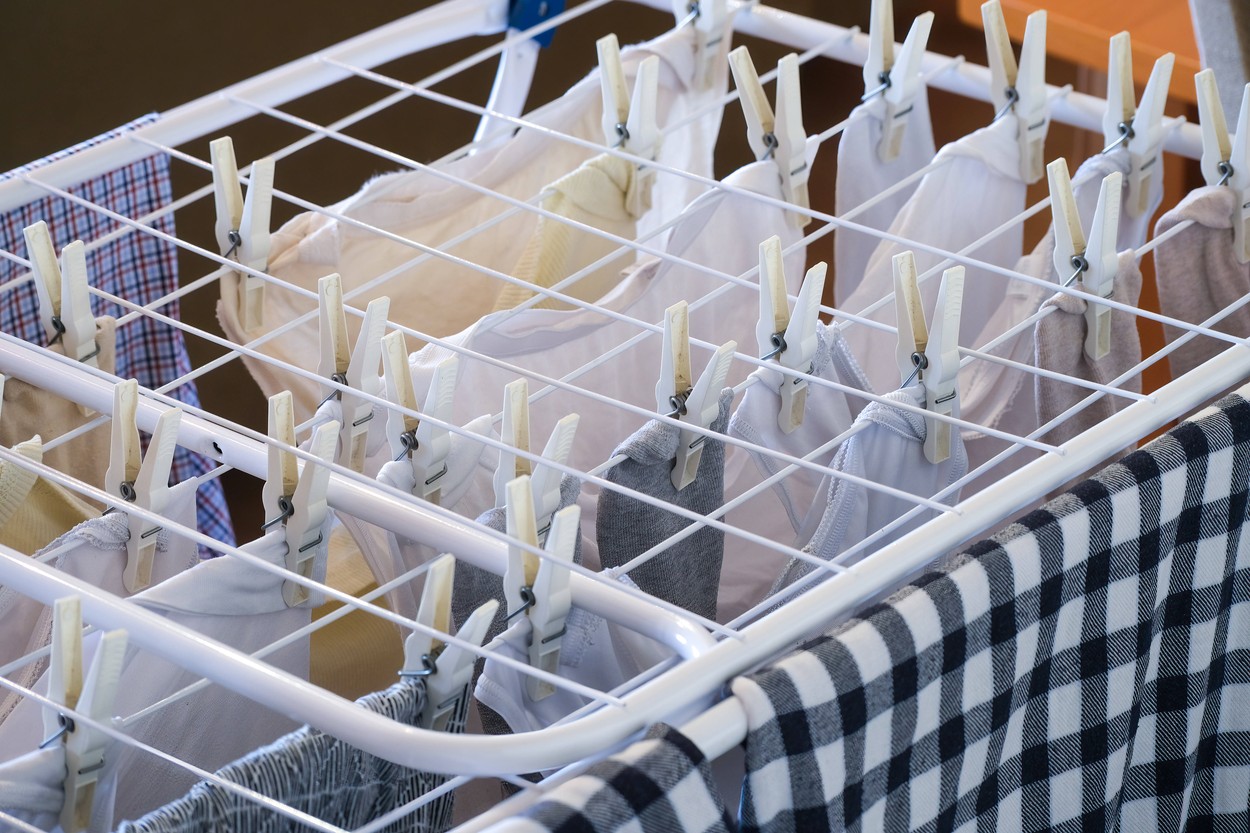 stojalo za sušenje perila, perilo