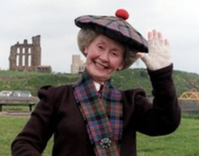 Gudrun Ure, Super Babica , serija