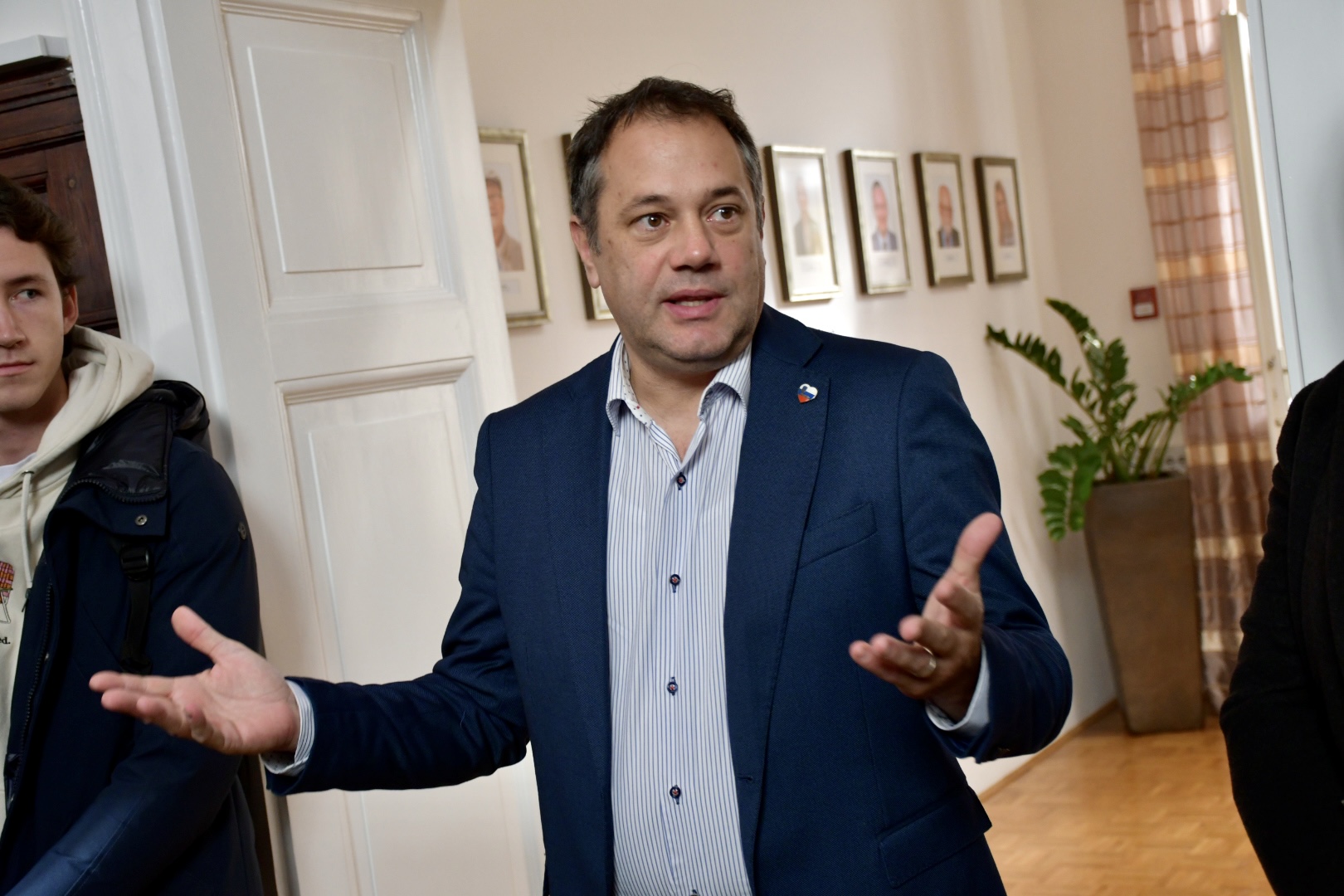 Minister Arčon na dan tradicionalnega slovenskega zajtrka (Foto: USZS)