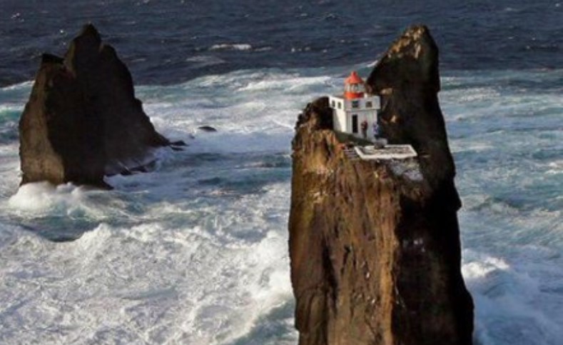 Posnetek zaslona 2Thridrangar, svetilnik, Islandija023-11-20 094306