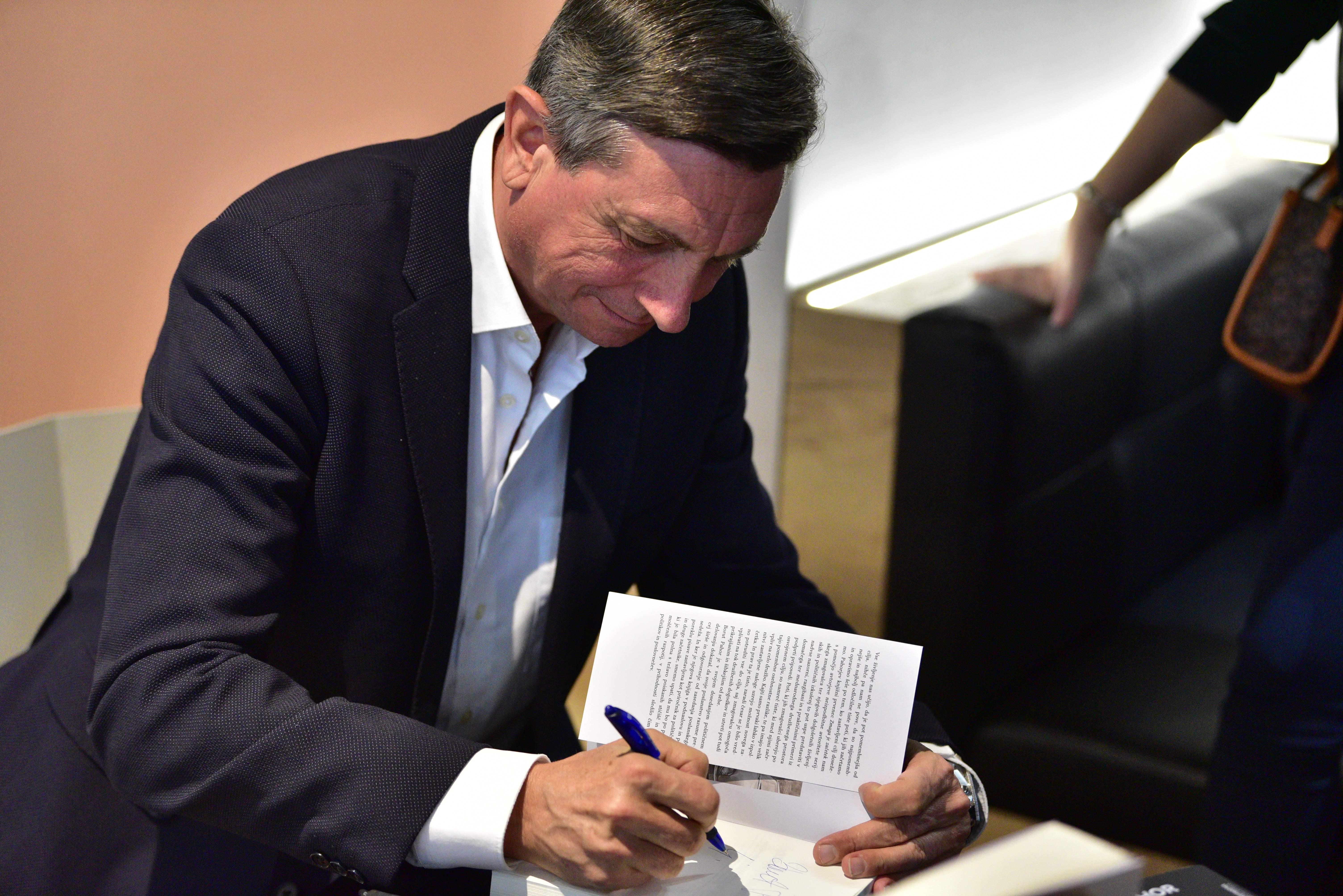 Borut Pahor, beletrina, zmaga je začetek