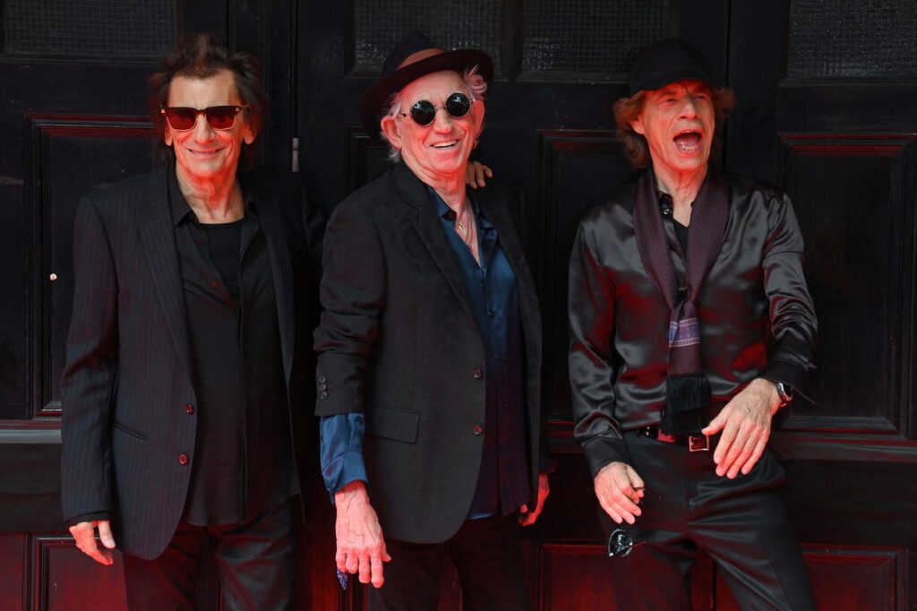 1700647138-rolling-stones-2-1024x682.jpg