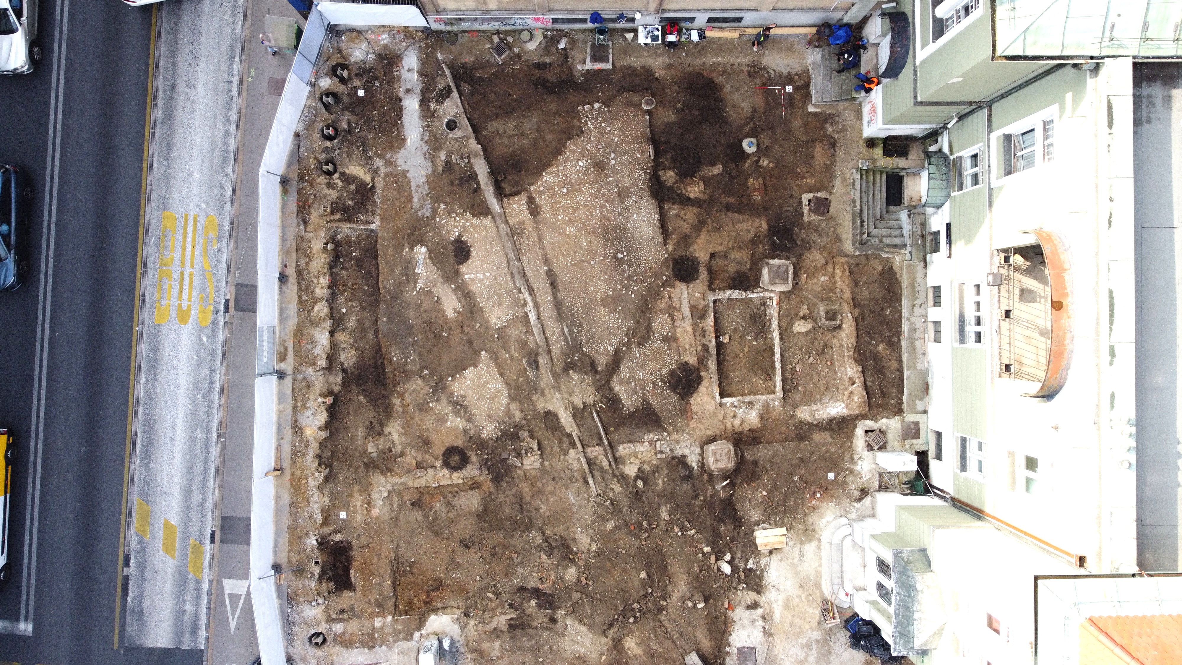 Ostanki novoveških objektov (Foto: Tilen Kozamernik/ZVKDS)