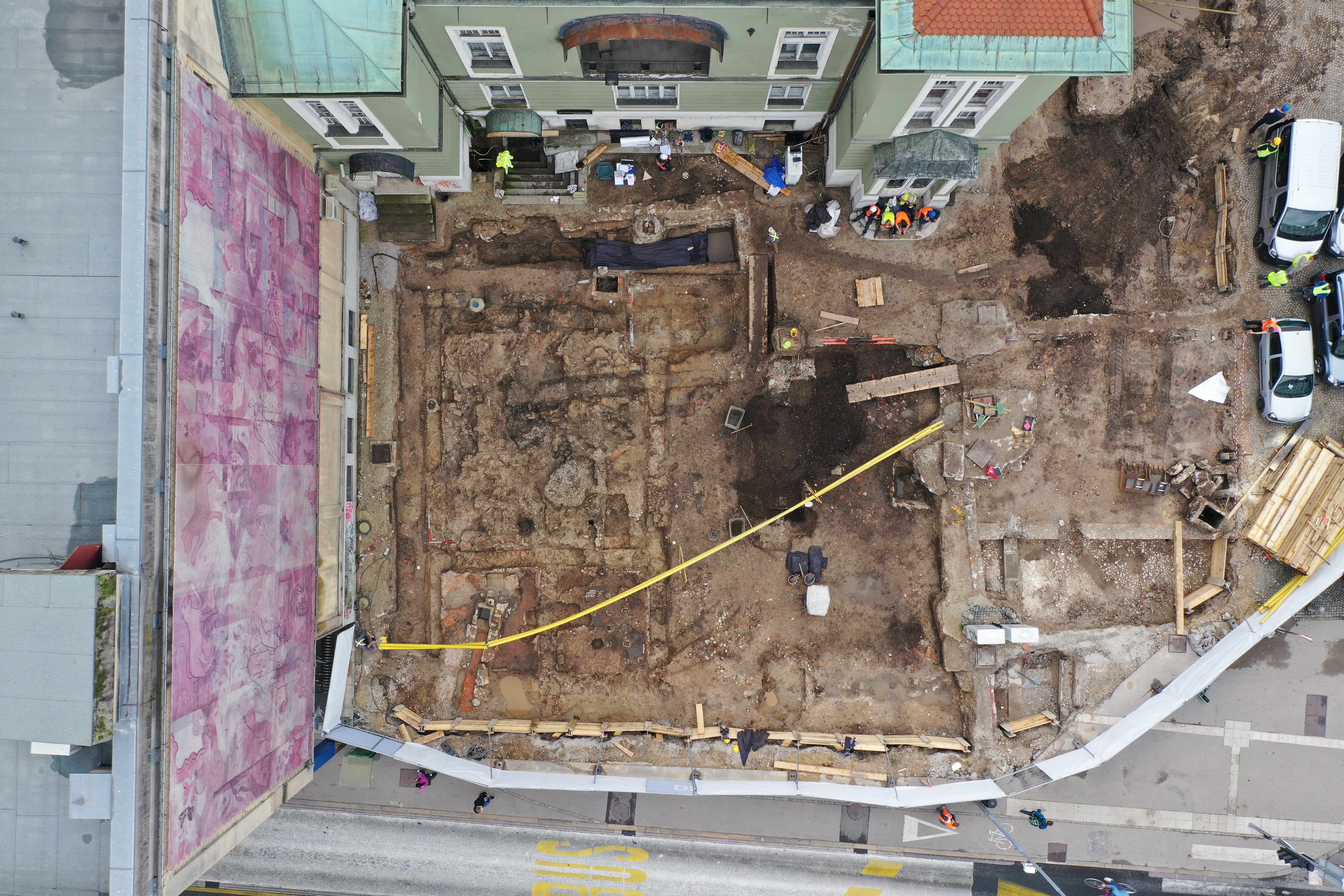 Dobro ohranjene rimske ostaline (Foto: Tilen Kozamernik/ZVKDS)