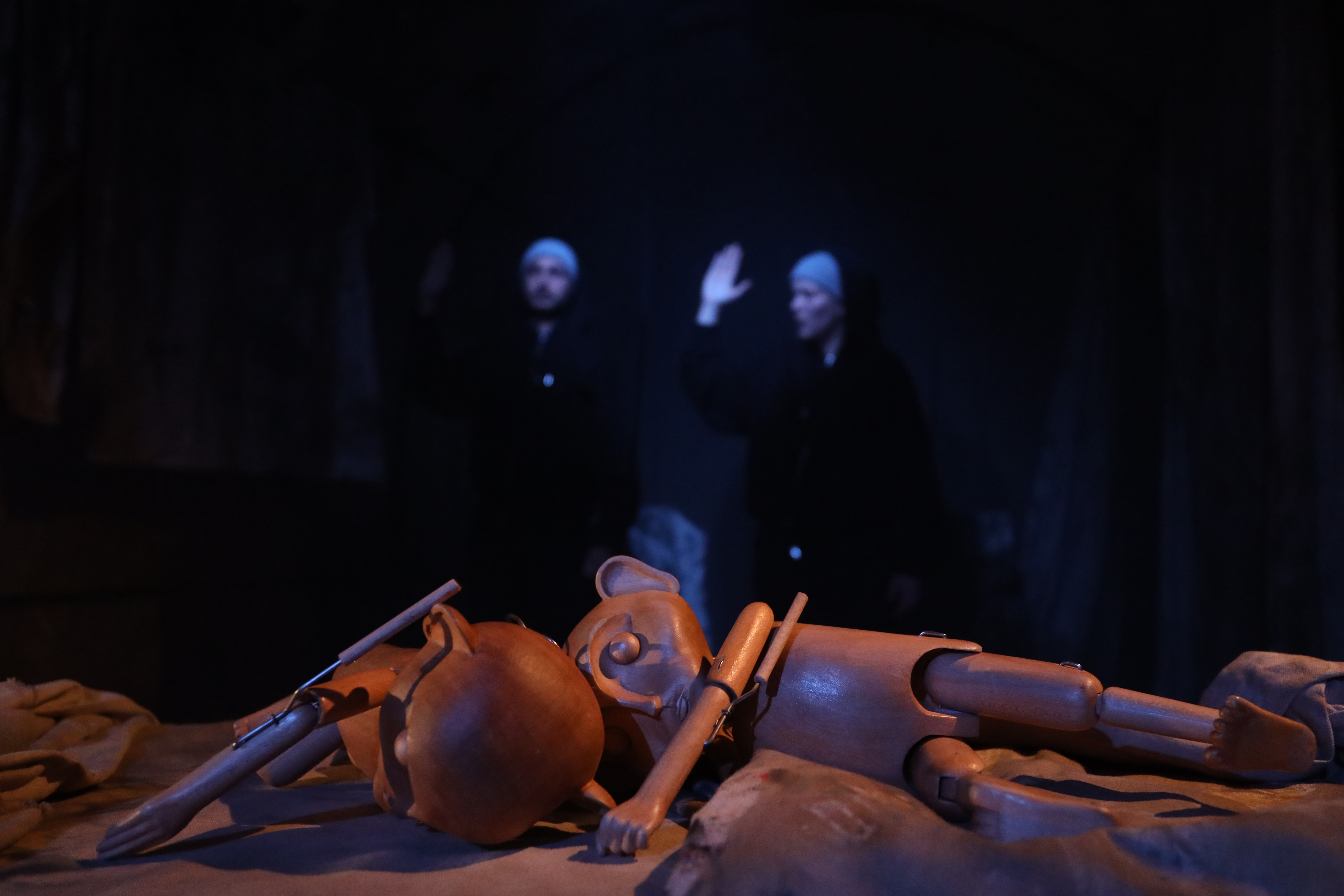 Prizor iz lutkovne predstave Šolski zvezek (Foto: Borut Bučinel)