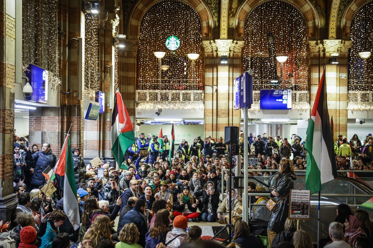 Na Nizozemskem protesti proti zmagi Wildersa (Foto: PROFIMEDIA)