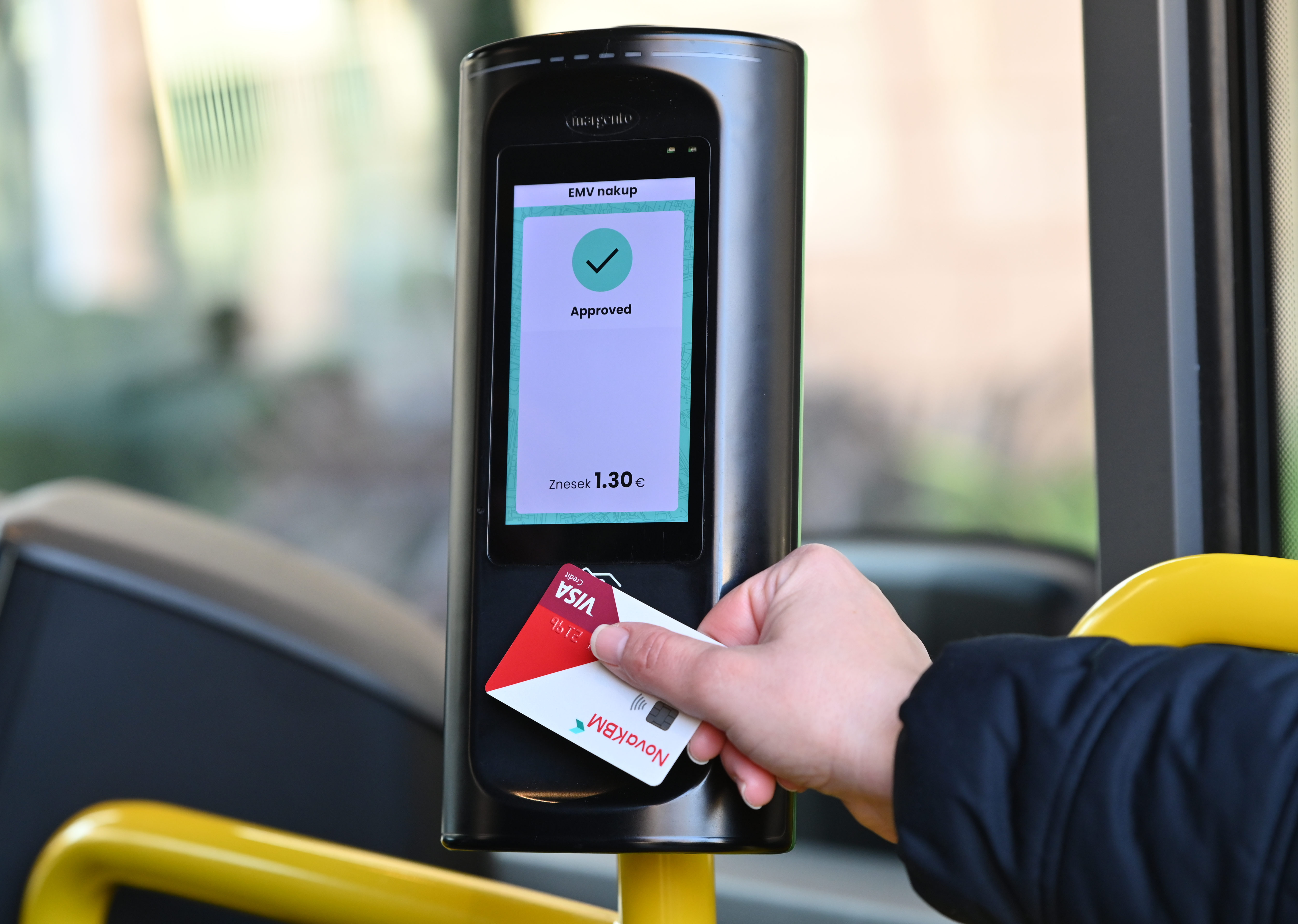 Novosti plačevanje avtobusnih vozovnic s plačilnimi karticami