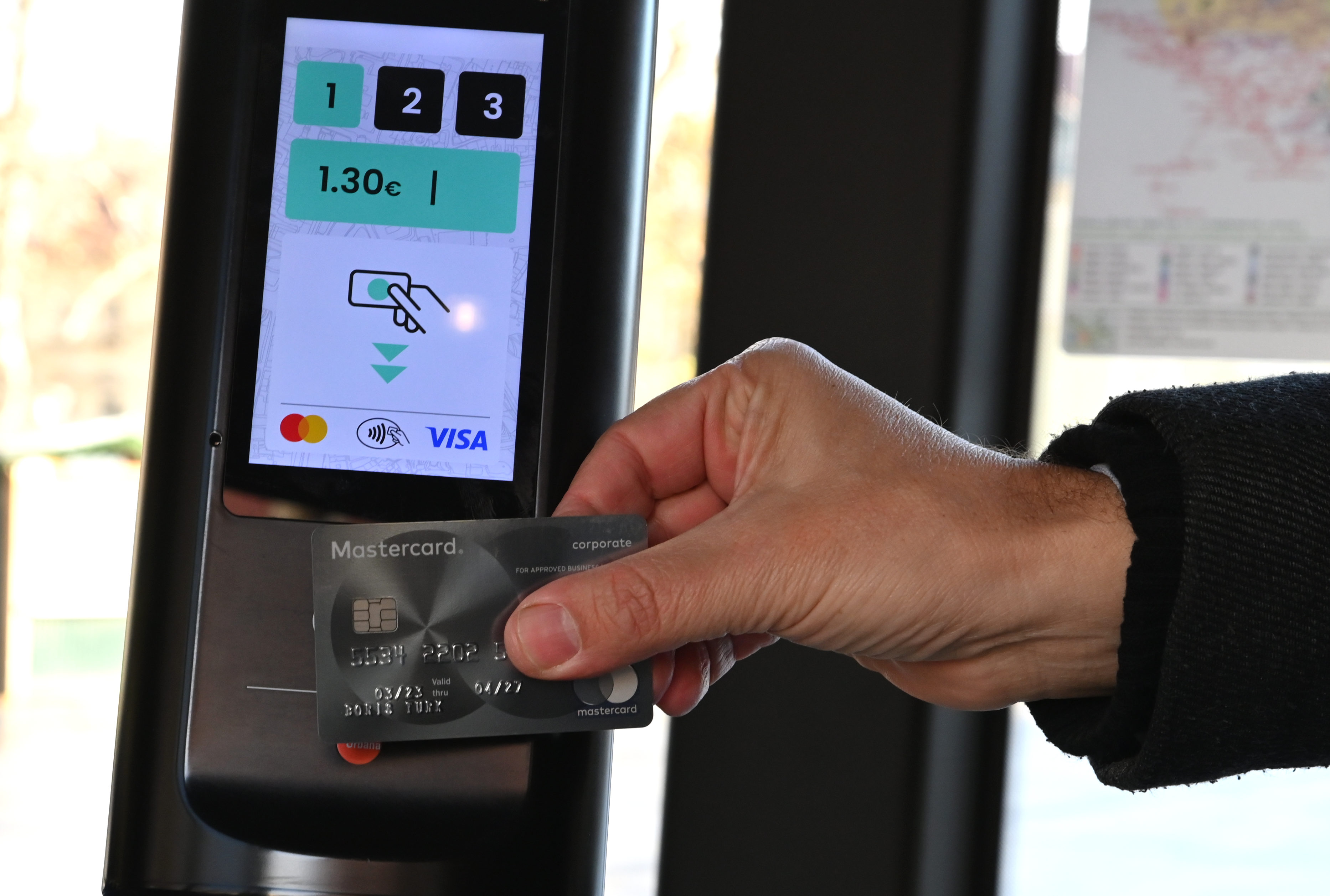 Novosti plačevanje avtobusnih vozovnic s plačilnimi karticami