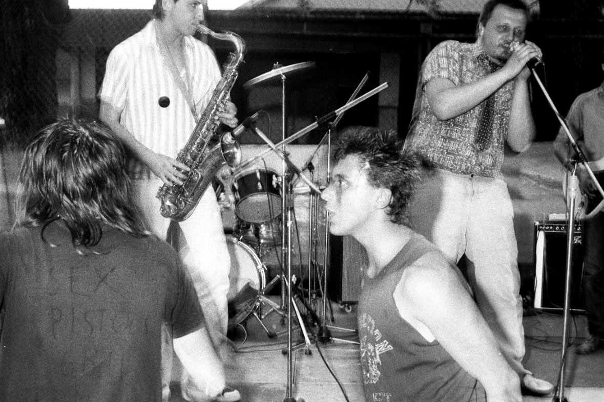 Gastrbajtrs, Gimnazija Novo mesto, 10. junij 1983 (Foto: Bojan Radovič)