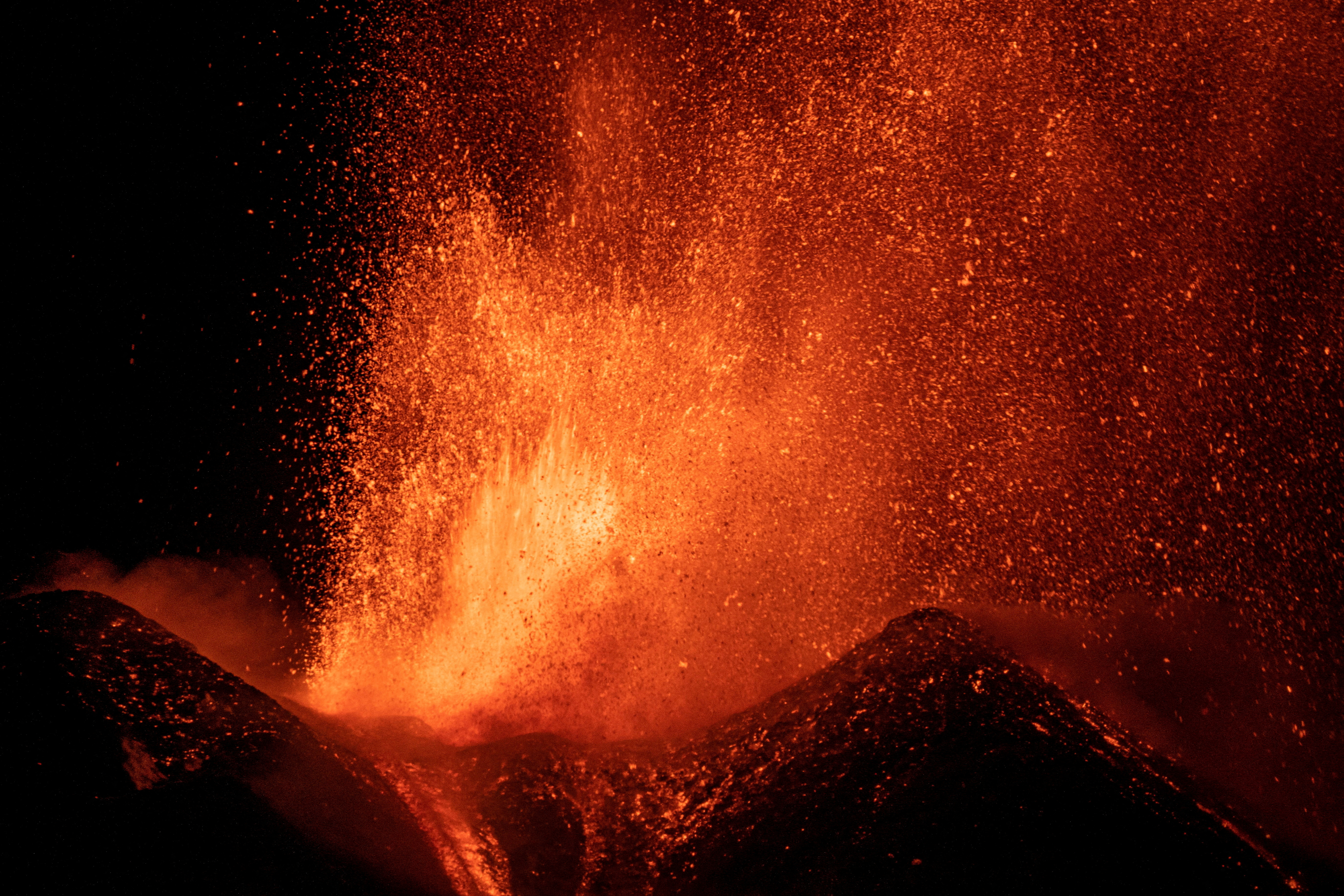 etna, vulkan, ognjenik, izbruh, lava