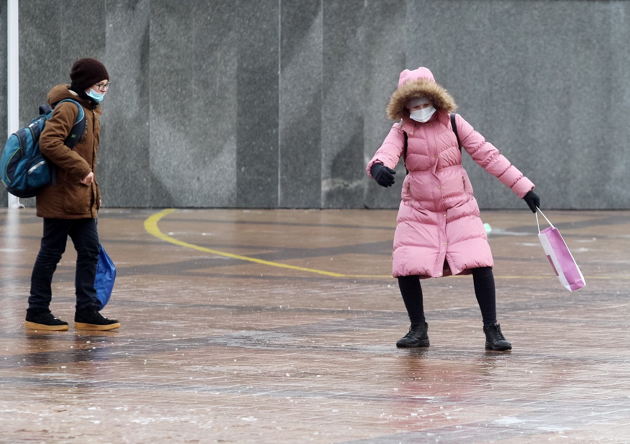 led, drsenje, spolzkost