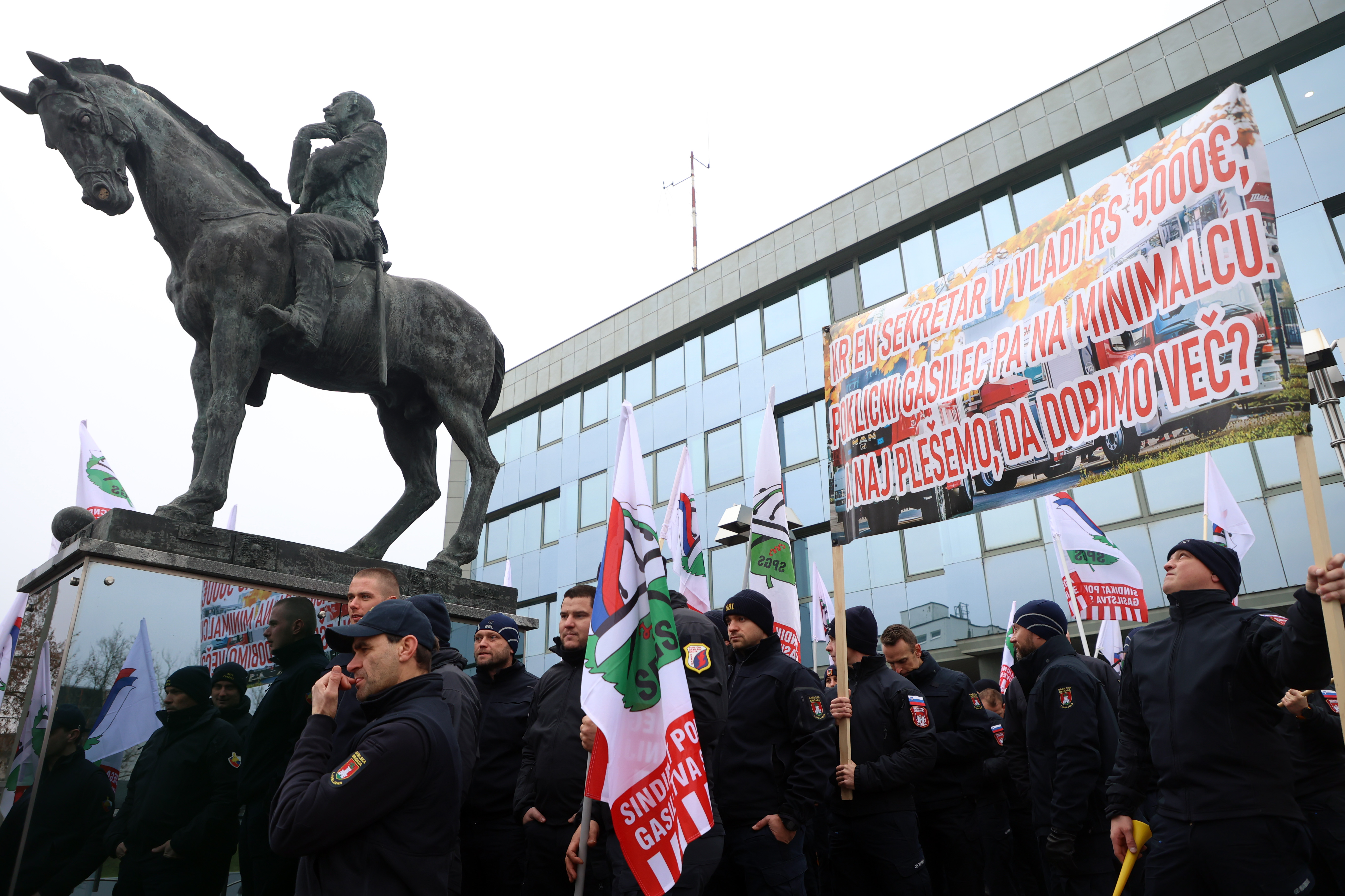 Protest poklicnih gasilcev (Foto: Borut Živulovič/BOBO)