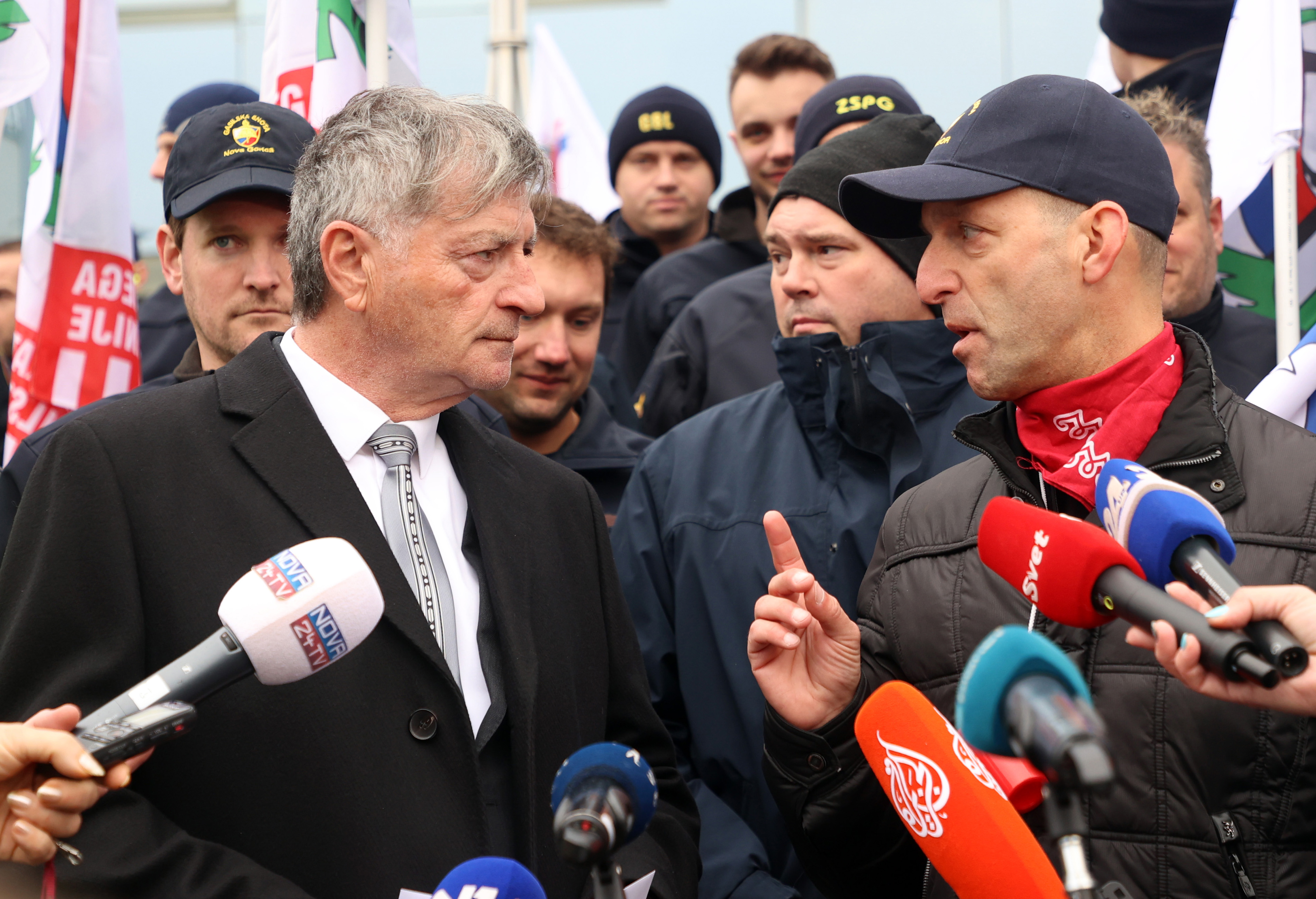 Protest poklicnih gasilcev (