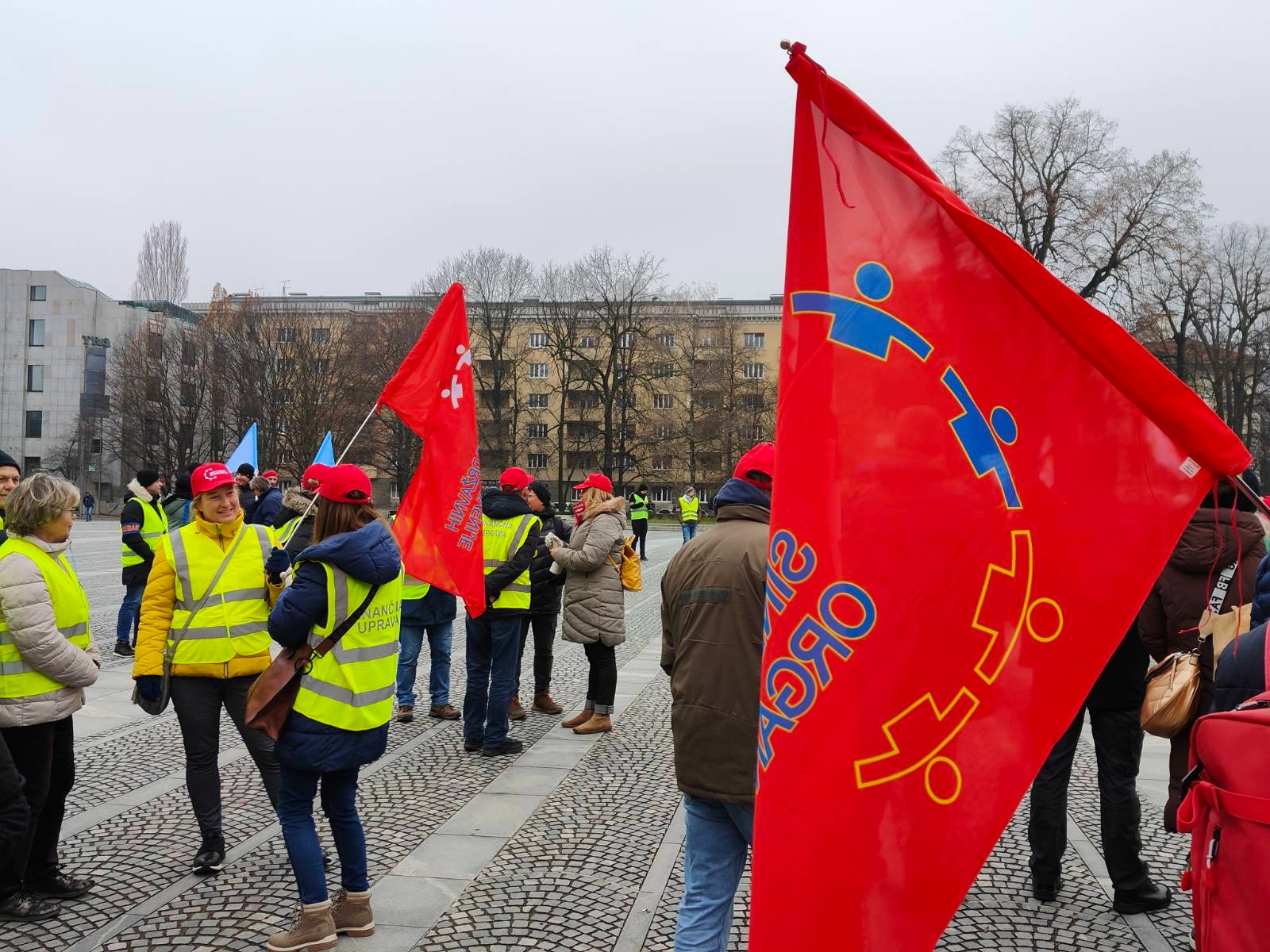 Protestni shod sindikatov javnega sektorja (Foto: N1)