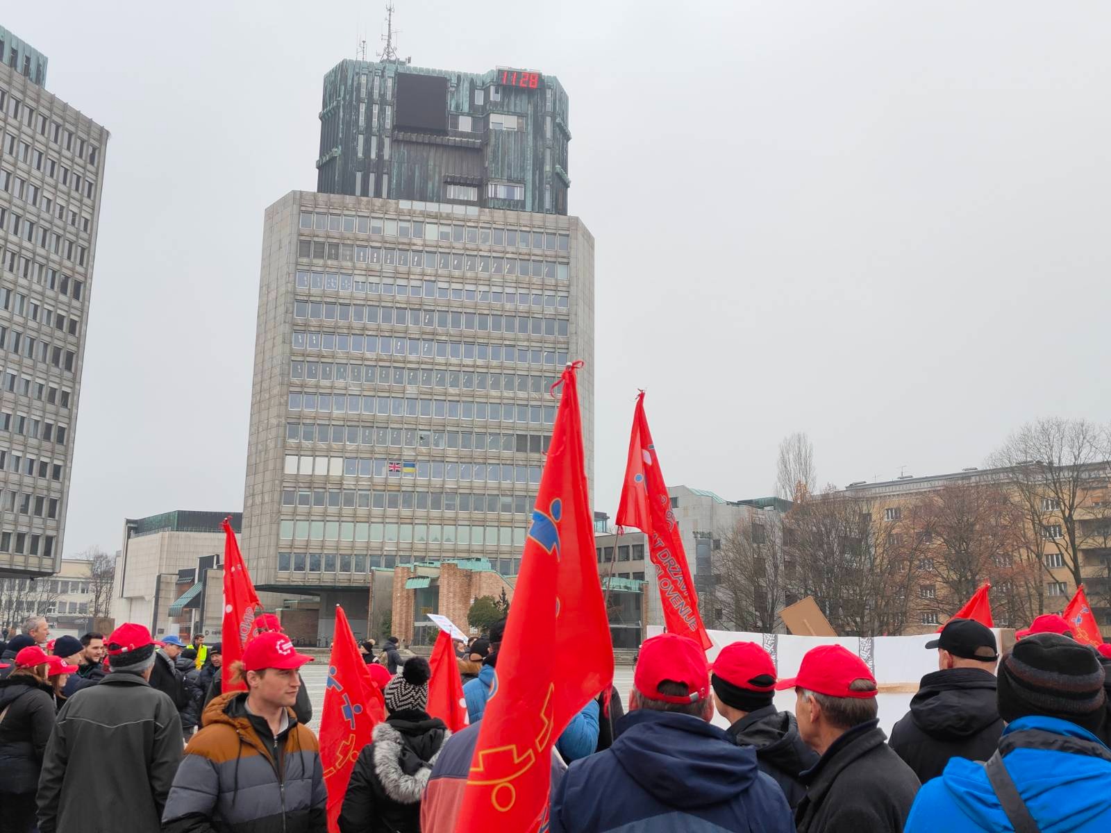 Protestni shod sindikatov javnega sektorja (Foto: N1)