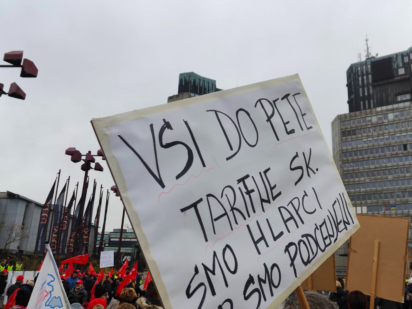 Protestni shod sindikatov javnega sektorja (Foto: N1)