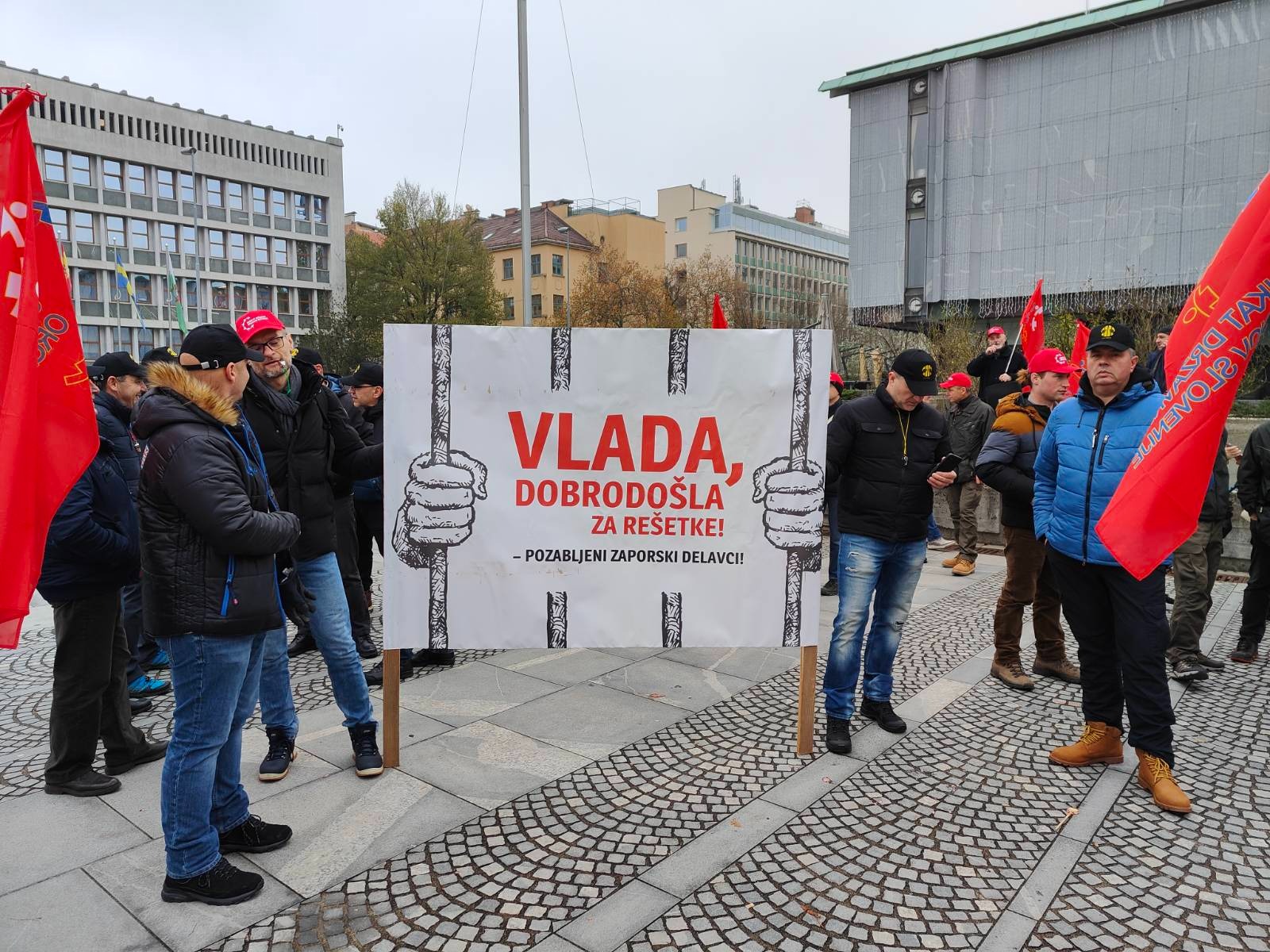 Protestni shod sindikatov javnega sektorja (Foto: N1)