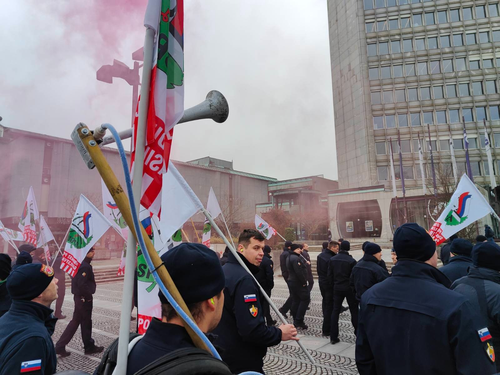 Protestni shod sindikatov javnega sektorja