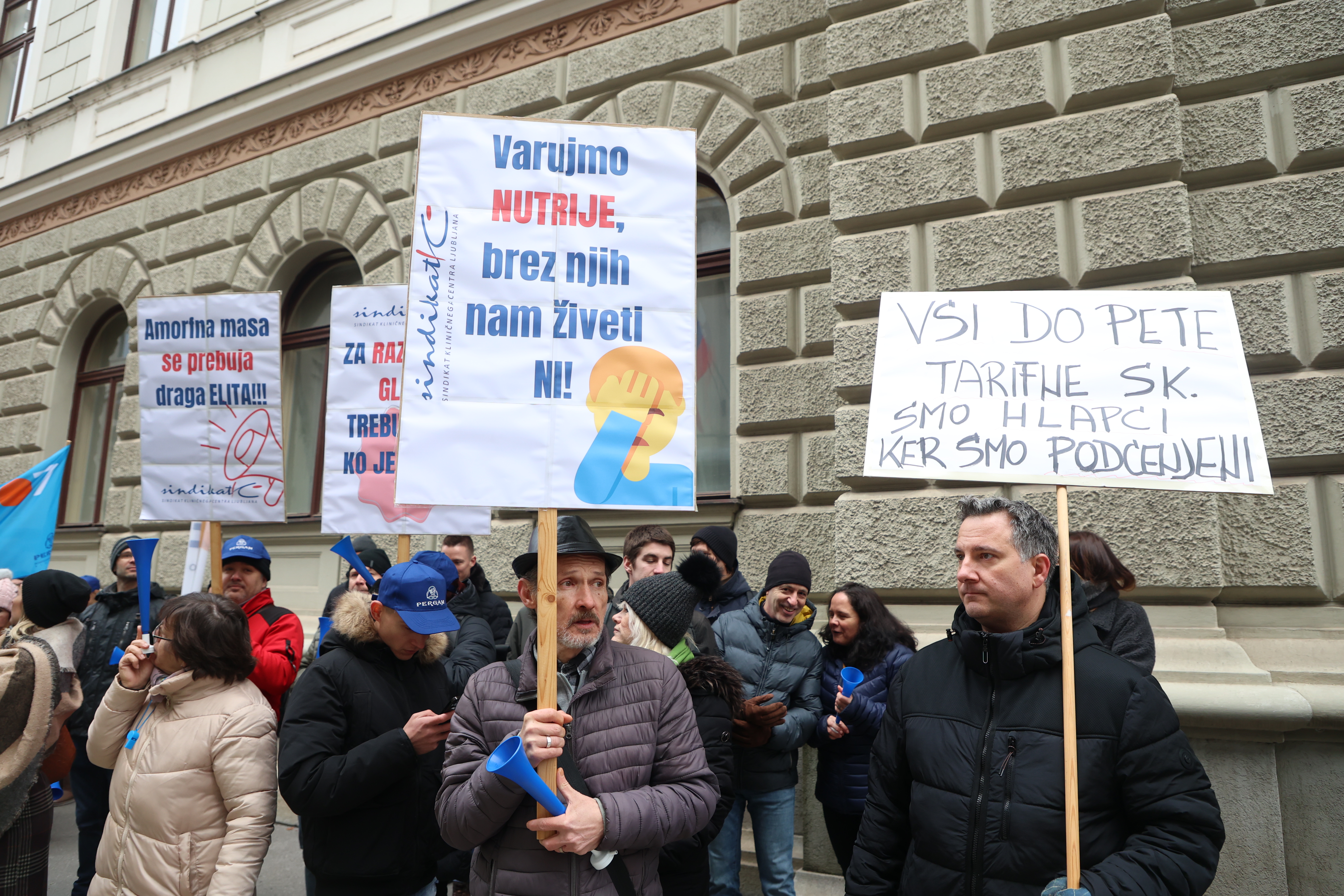 Protestni shod sindikatov javnega sektorja (Foto: Borut Živulovič/BOBO)