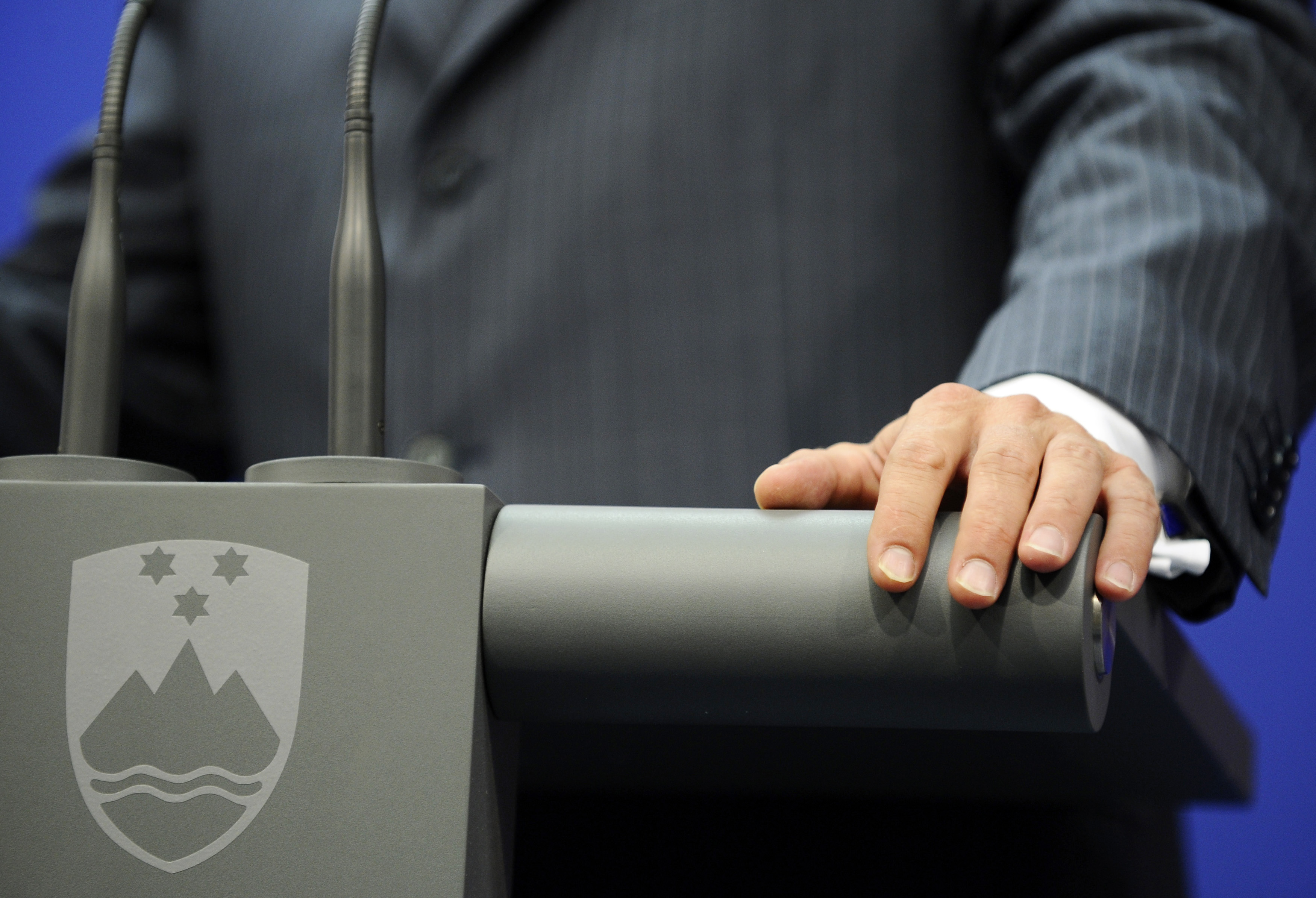 Vlada, grb, slovenski grb