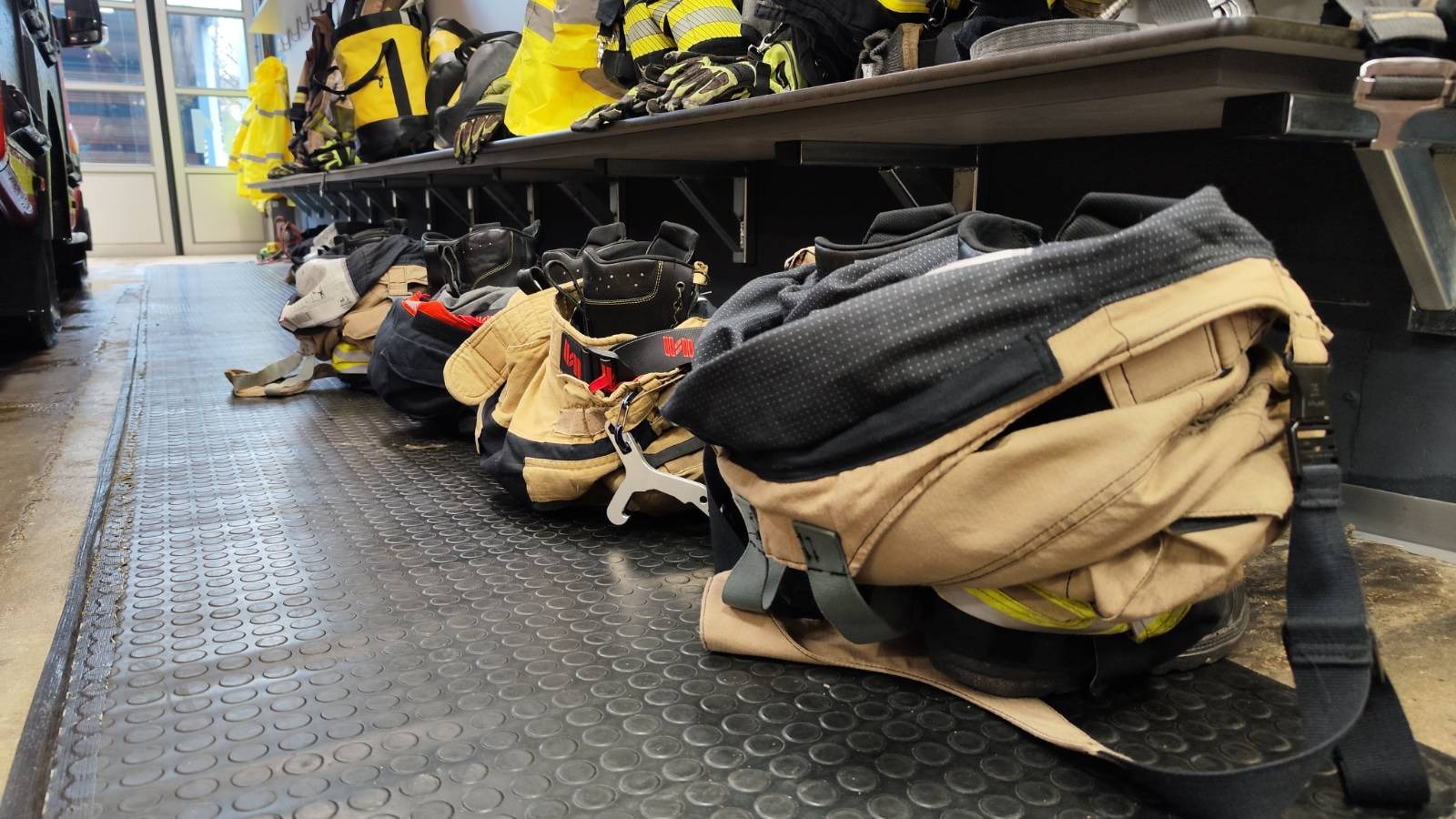 oprema, gasilec, gasilska oprema