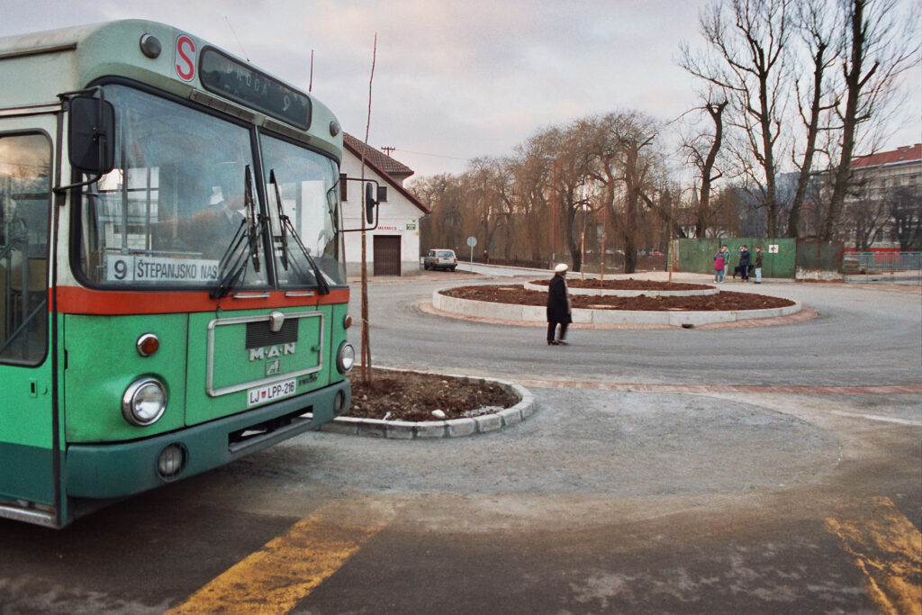 1702630696-LPP-bus-leta-1993-1024x683.jpg