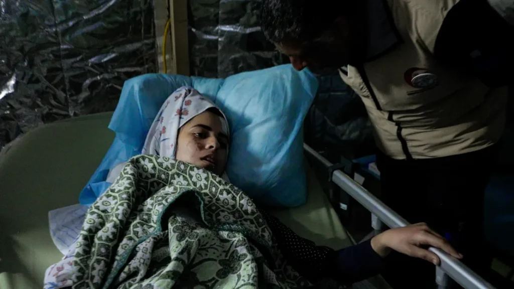 1702634432-231213192100-04-field-hospital-young-victims-gaza-1024x576.webp