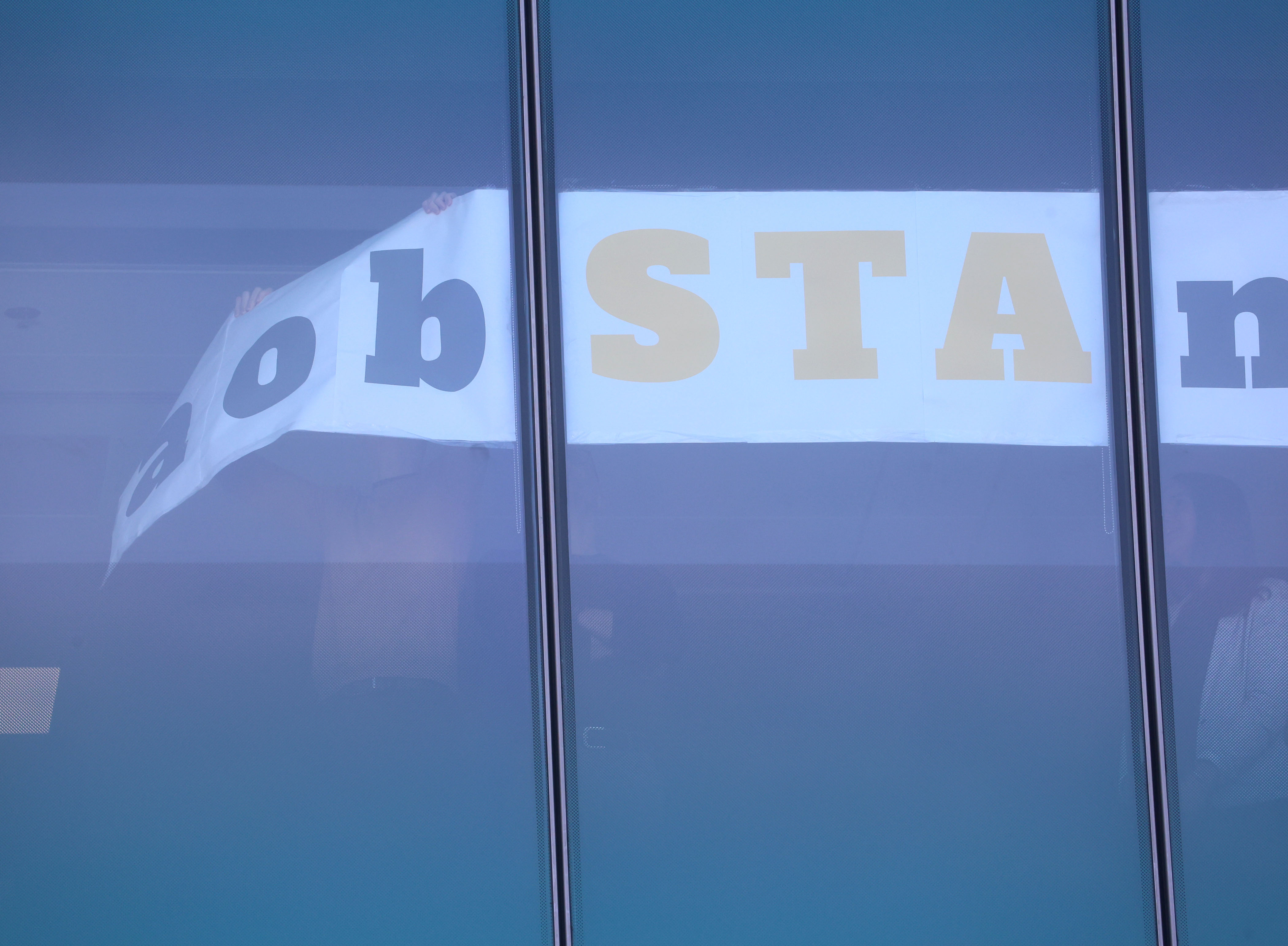 napis, stanje je resno, STA