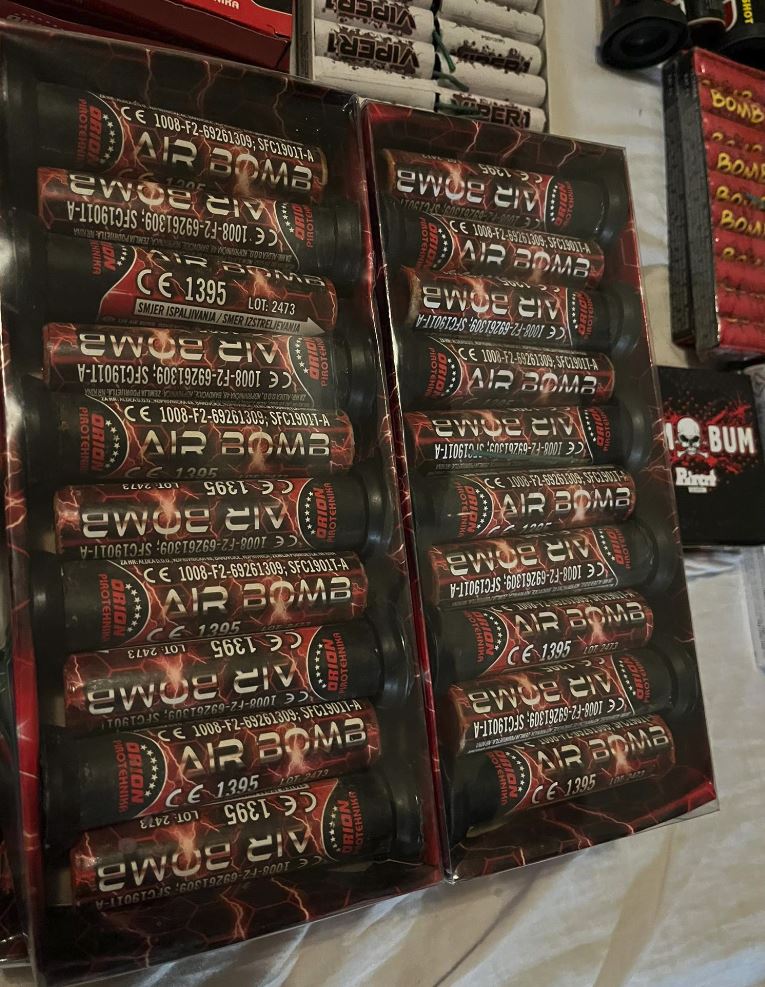 pirotehnika, policija, zaseg