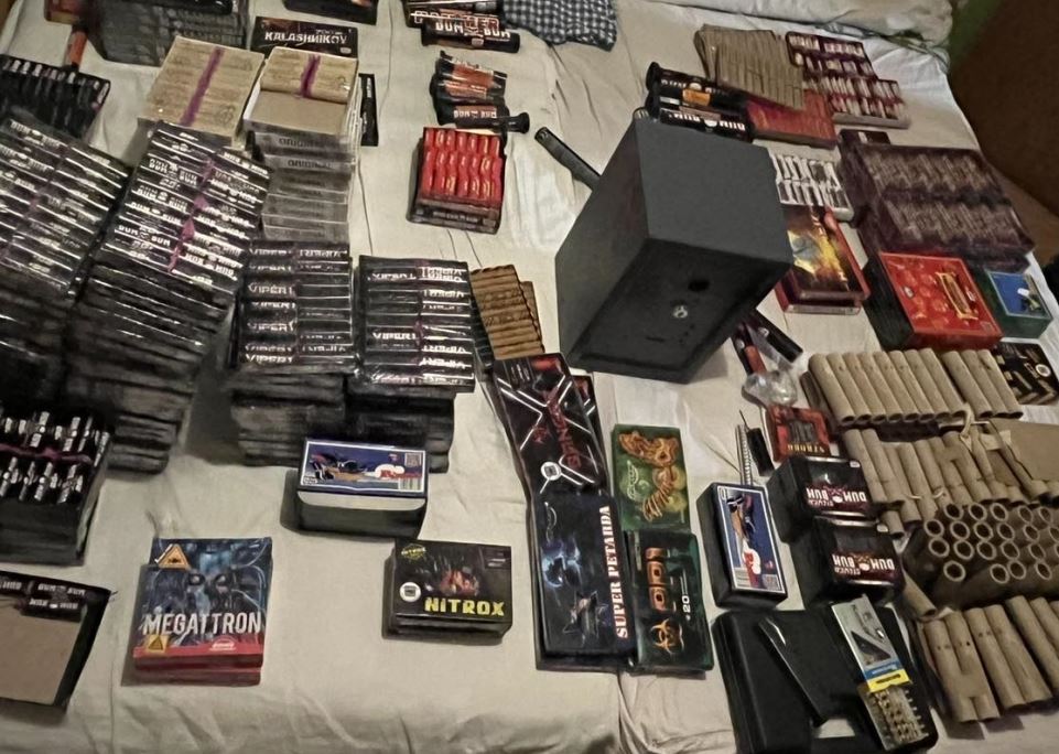 pirotehnika, policija, zaseg