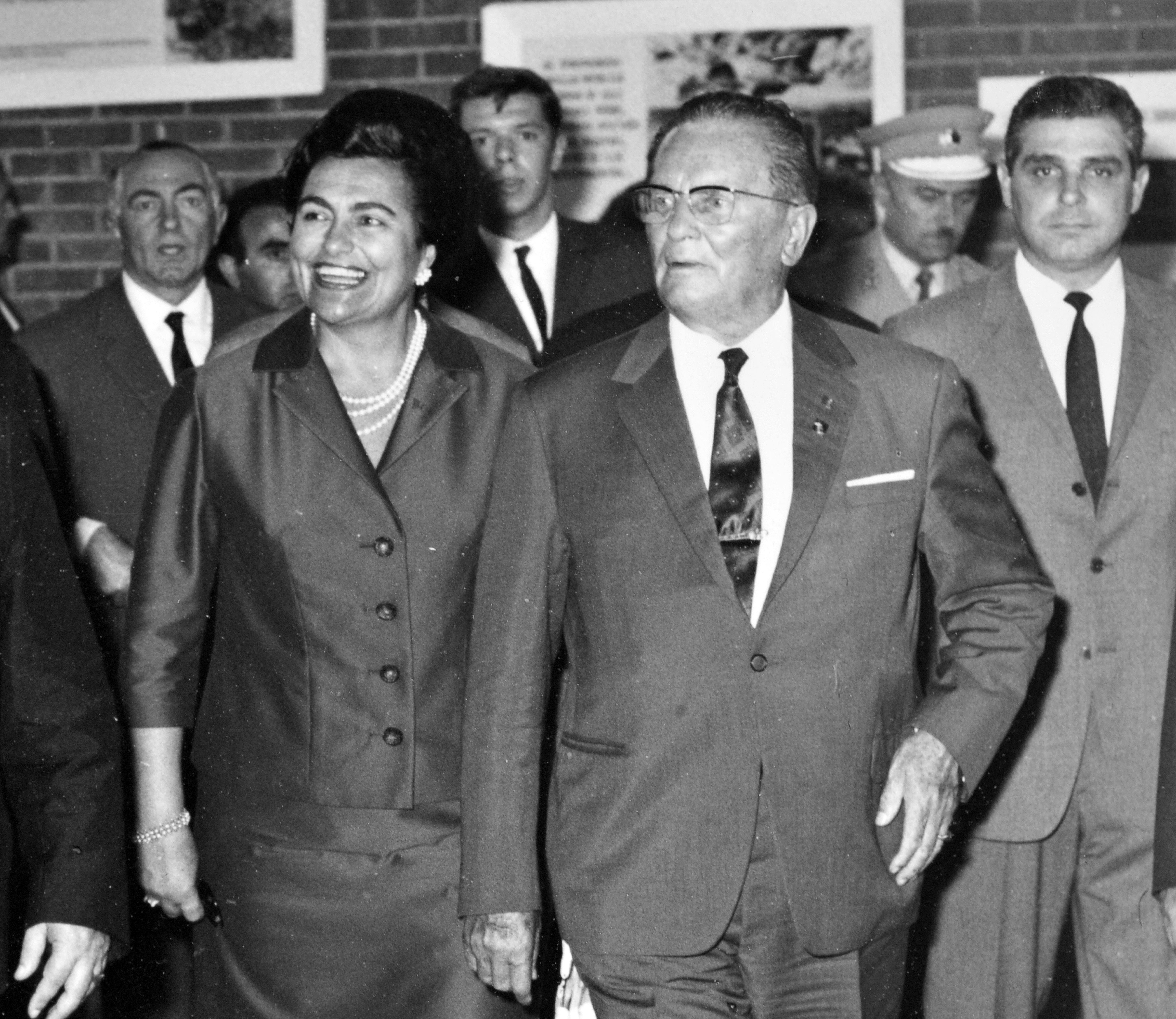 Josip Broz Tito in Jovanka Broz leta 1967 v Novem Sadu (Foto: BOBO)