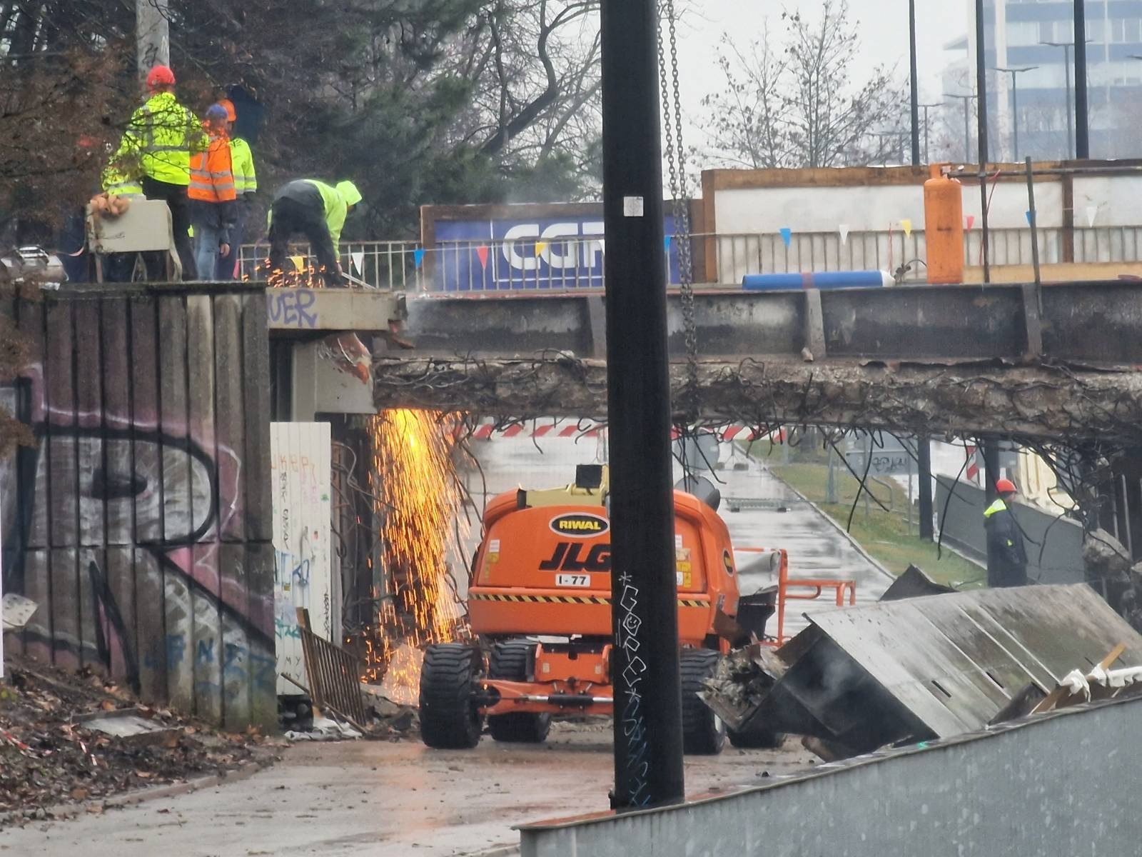 dela, nadvoz, Dunajska cesta