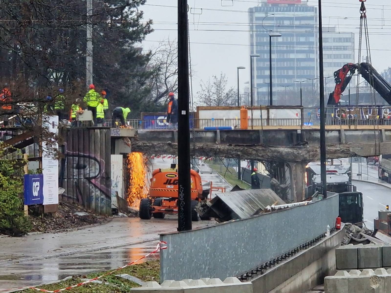 dela, nadvoz, Dunajska cesta