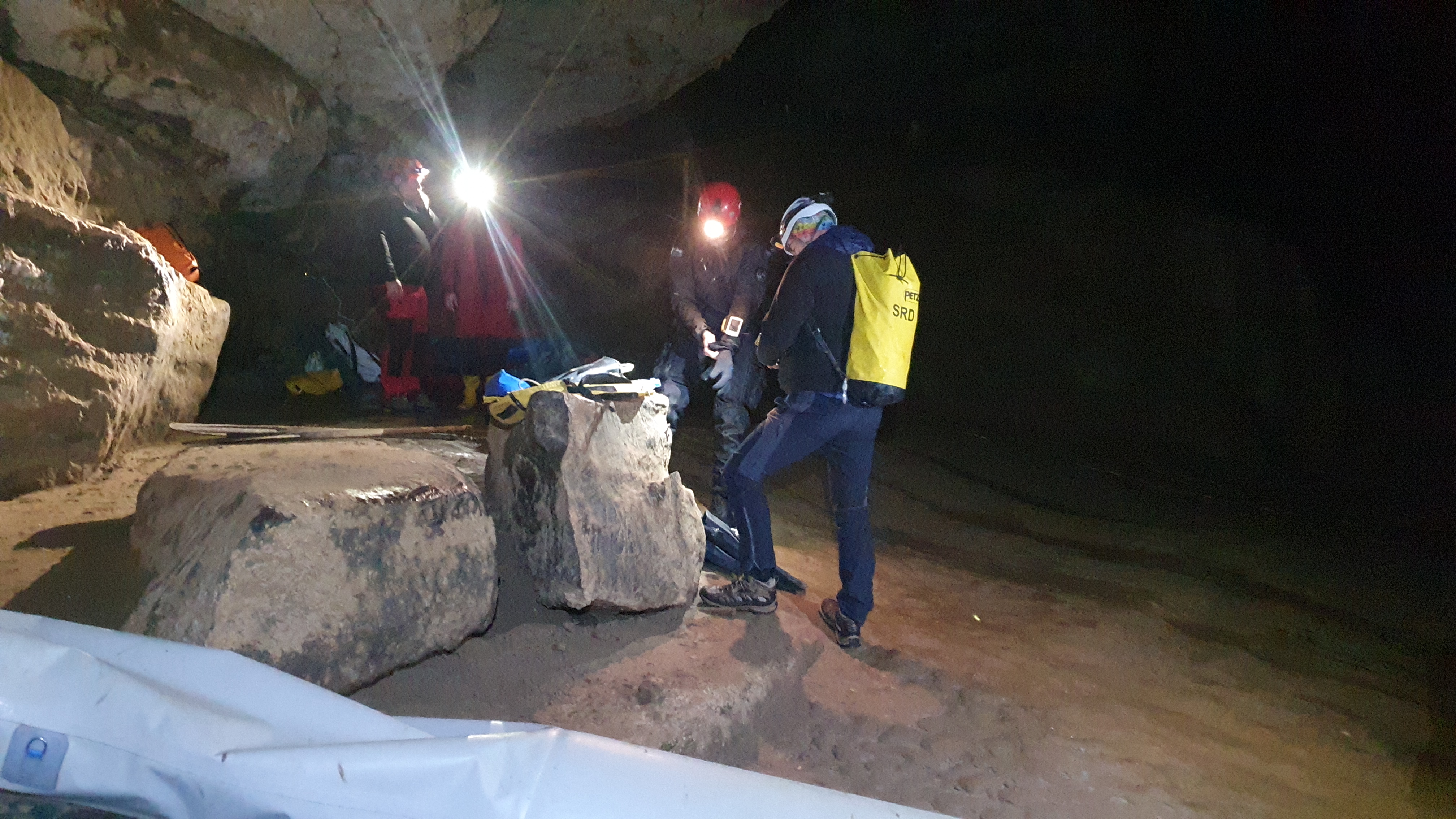 Križna jama, reševanje