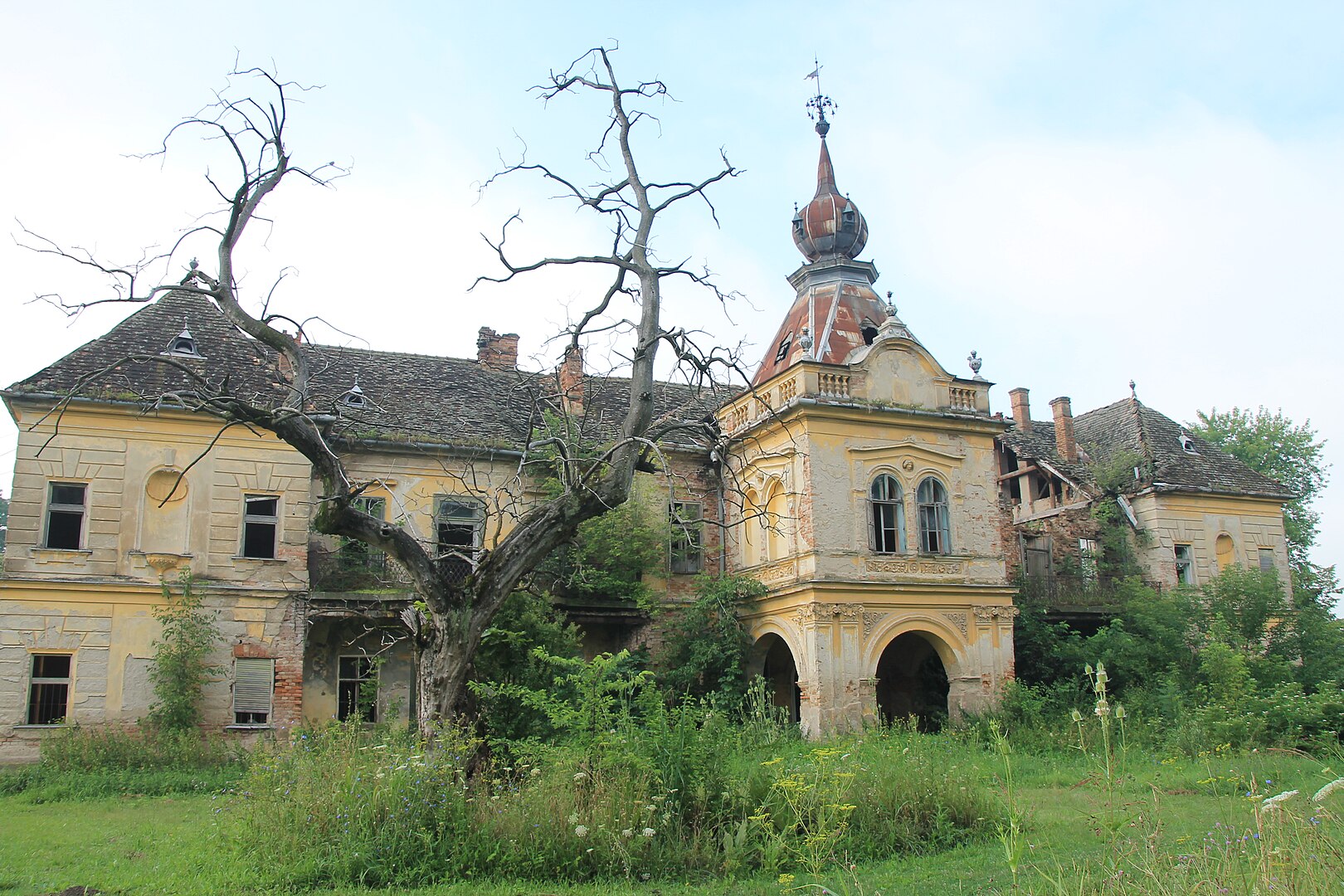Dvorec, Bissingen-Nippenburg. Vlajkovac, Vršac, Vojvodina, Srbija