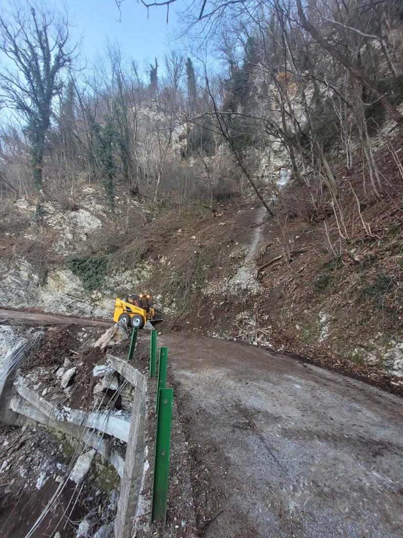 Cesta, čadrg, tolmin