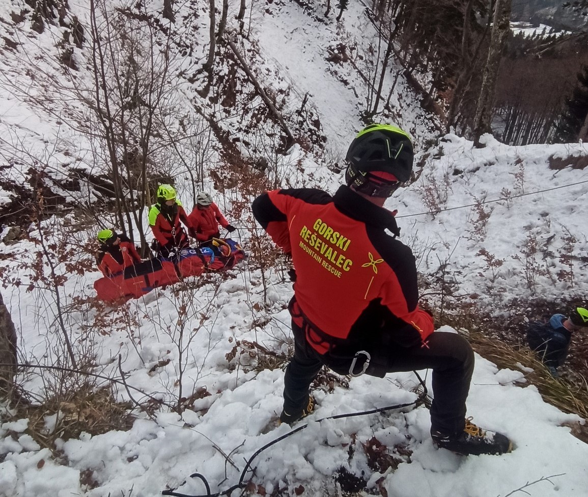 nesreča ljubelj, sankanje, gorski reševalci