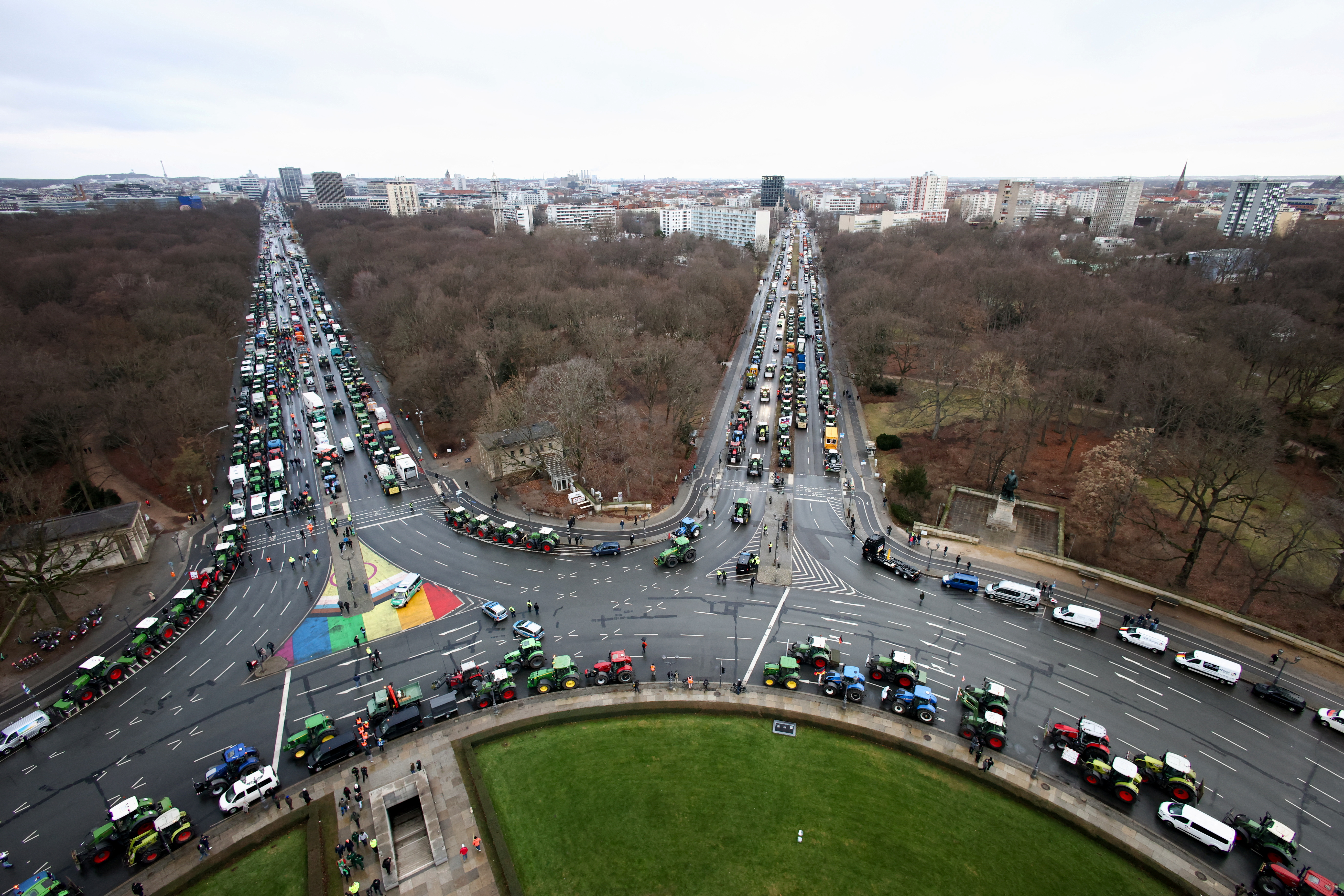 Nemški kmetje spet protestirajo. (Foto: Liesa Johannssen/REUTERS)