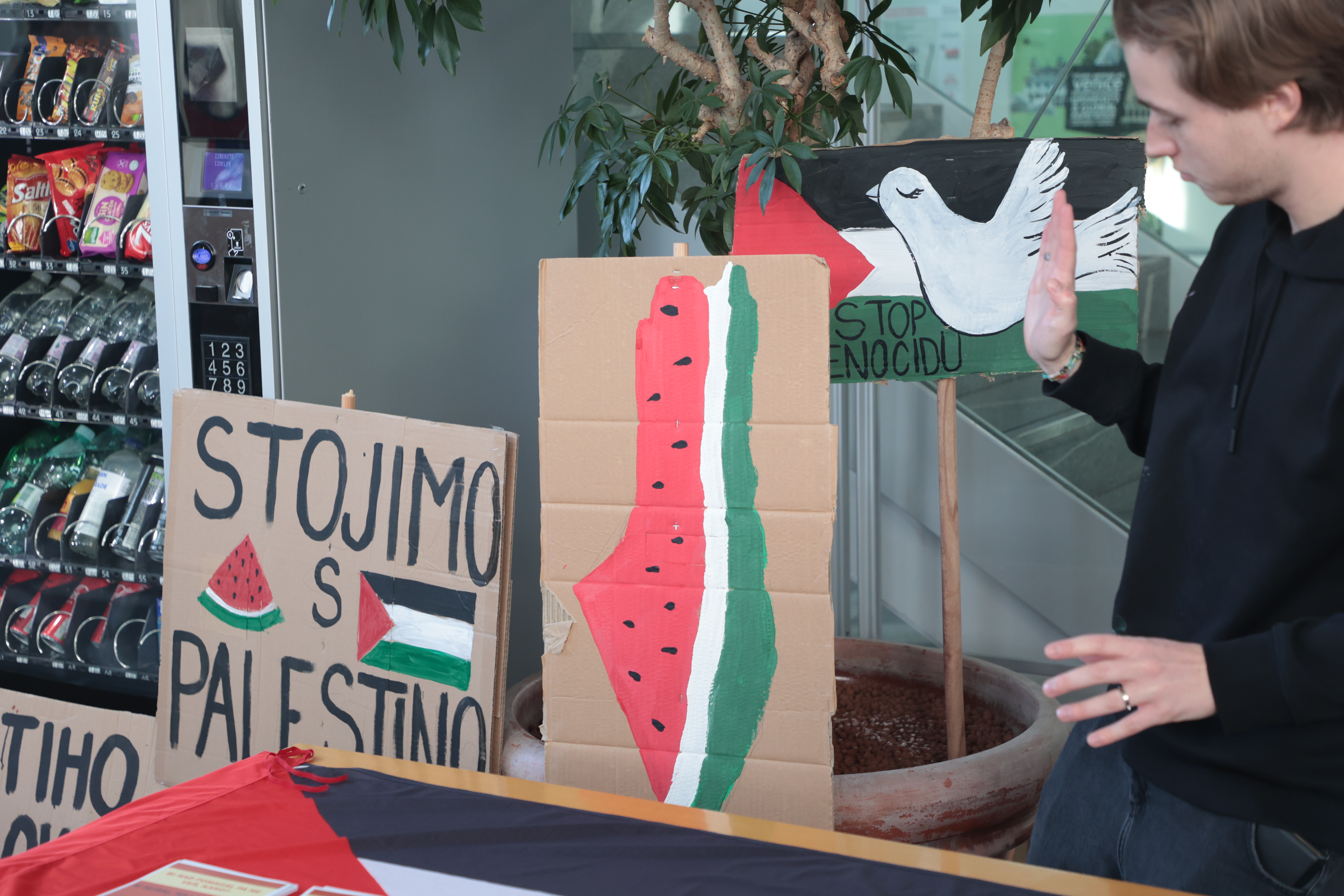 FDV, shod za Palestino, študenti