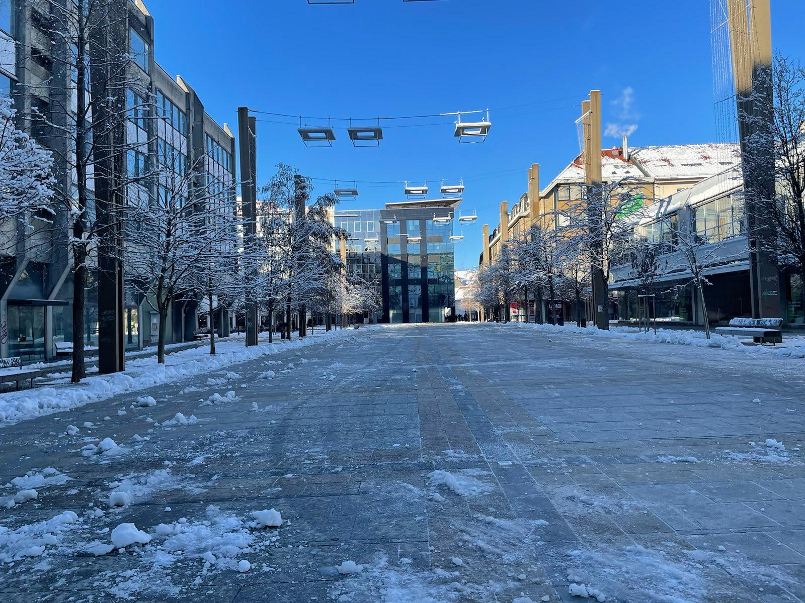 sneg, pločnik, maribor