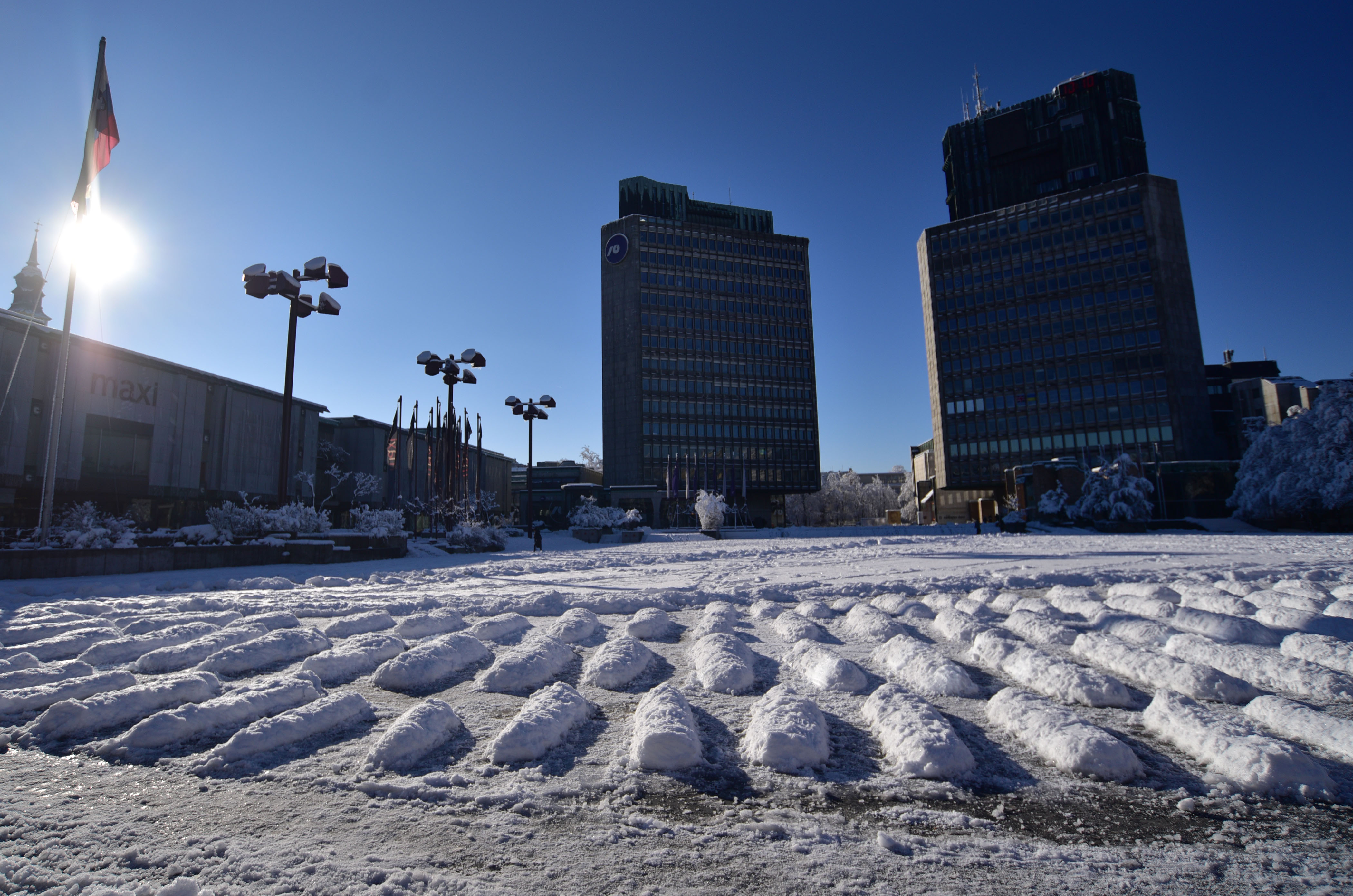 skulptura, instalacija, gaza, trg republike