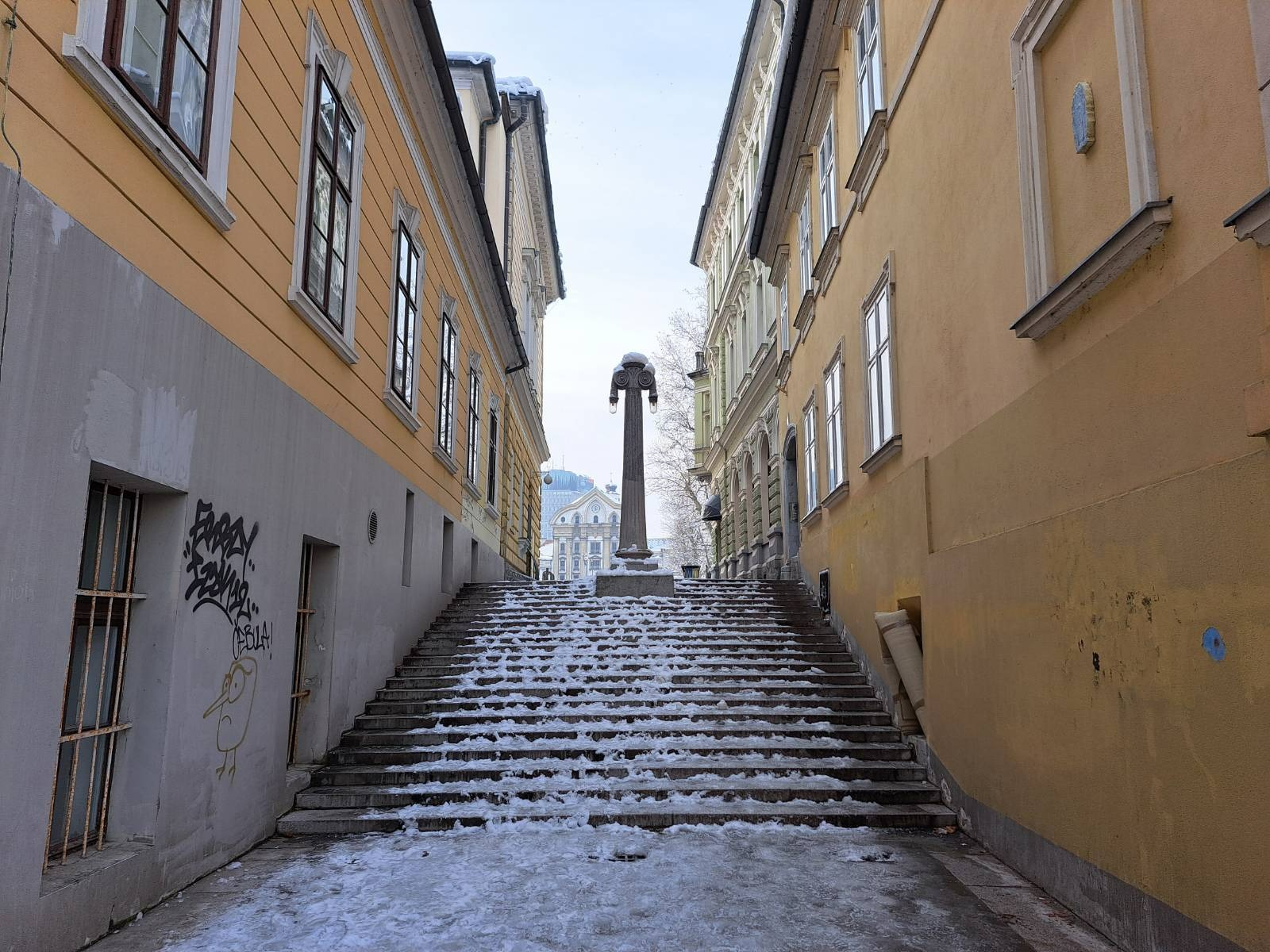pločniki, ljubljana, zima, led