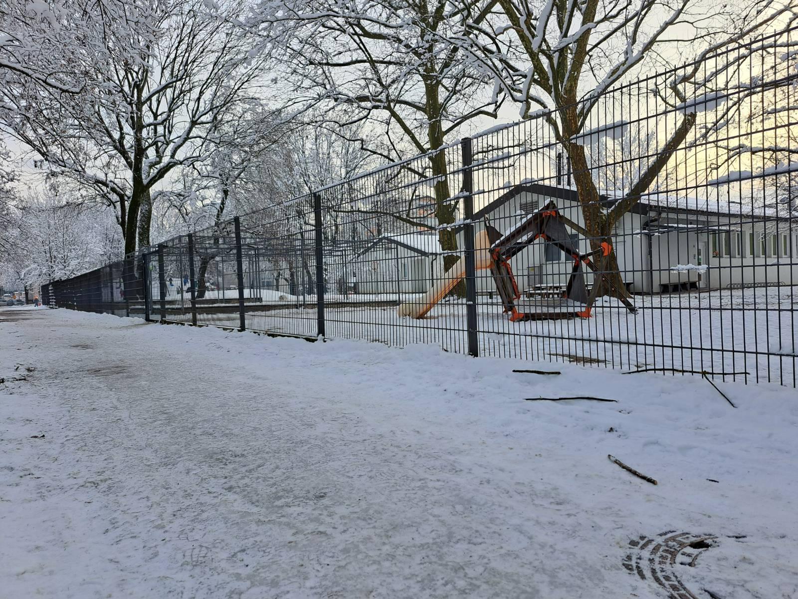 pločniki, ljubljana, zima, led