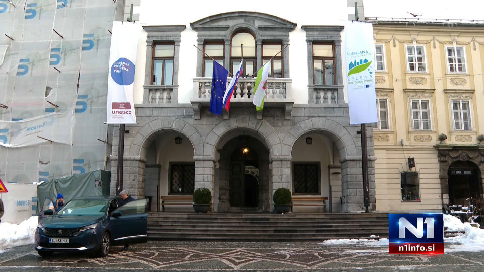 mol, hišne preiskave, policista