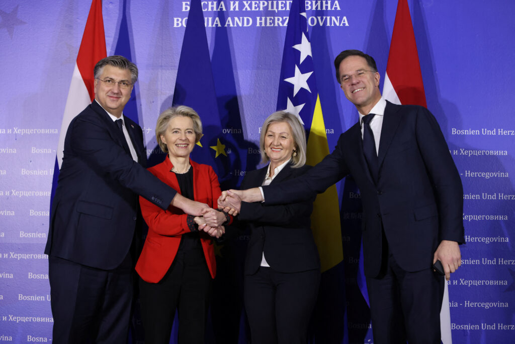 1706016117-2024-01-23T093753Z_1844196899_RC2JN5ANRA8Z_RTRMADP_3_BOSNIA-EU-VON-DER-LEYEN-1024x683.jpg