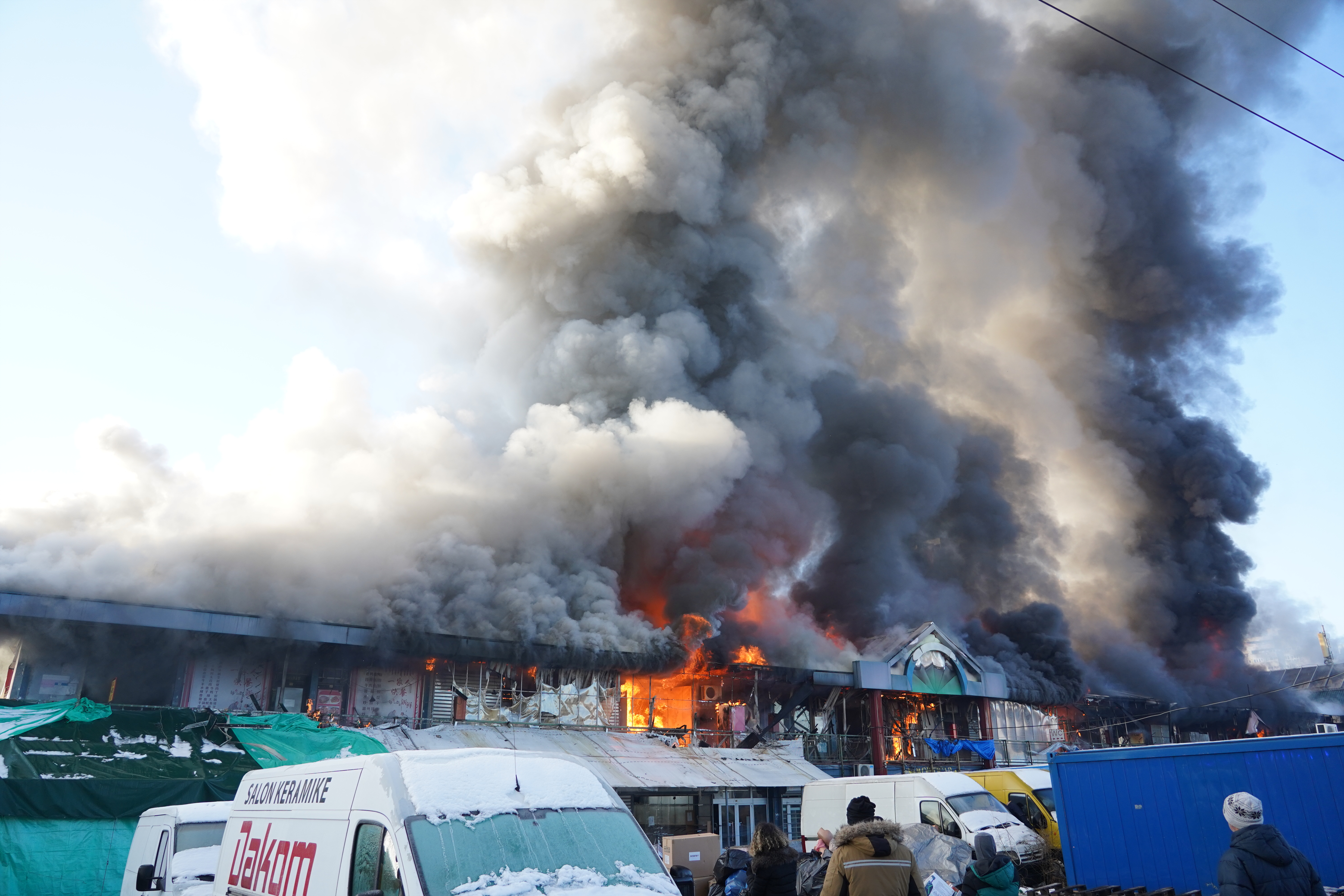 Požar v beograjskem trgovskem centru. (Foto: Antonio Ahel/ATAImages Foto: Antonio Ahel/ATAImages/PIXSELL/BOBO)