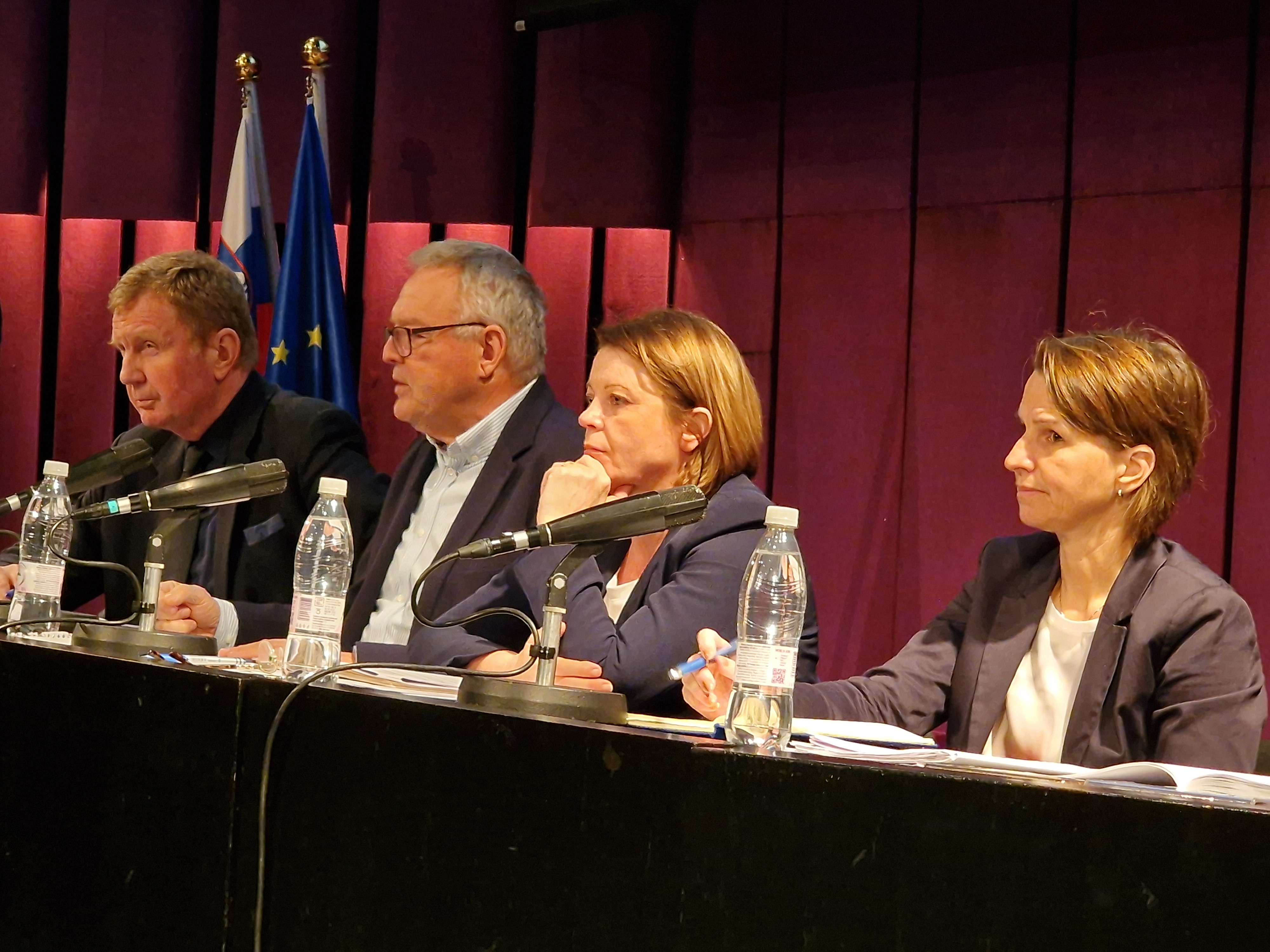 Posvet ministra Jožeta Novaka z župani