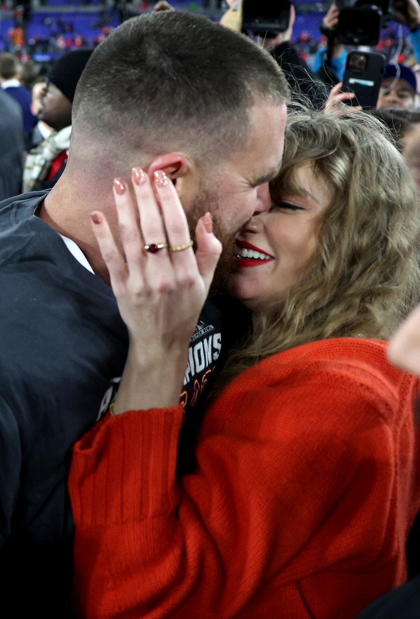 Travis Kelce, Taylor Swift, poljub