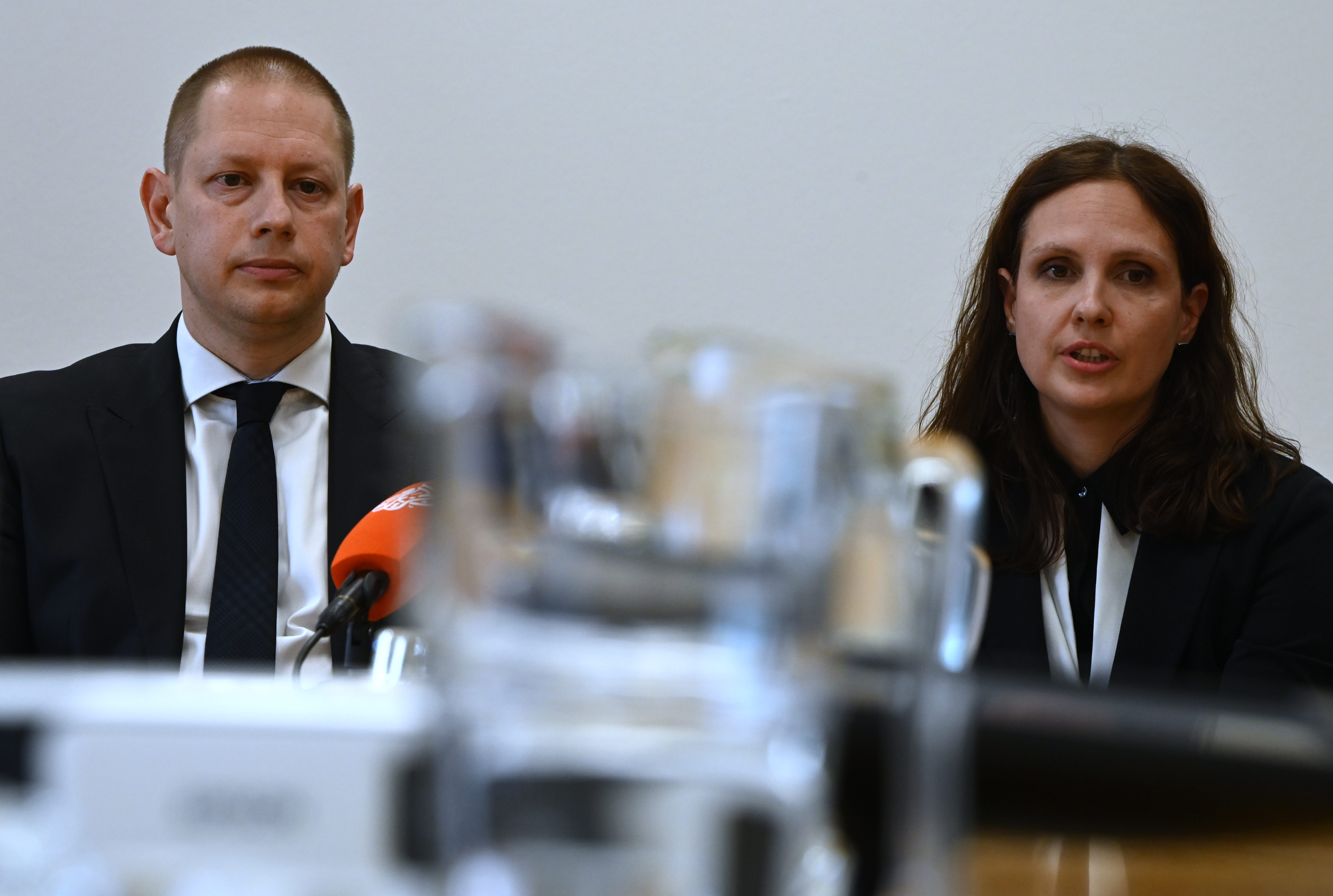 Boštjan Valenčič in Barbara Prevolšek Rajič, tožilci